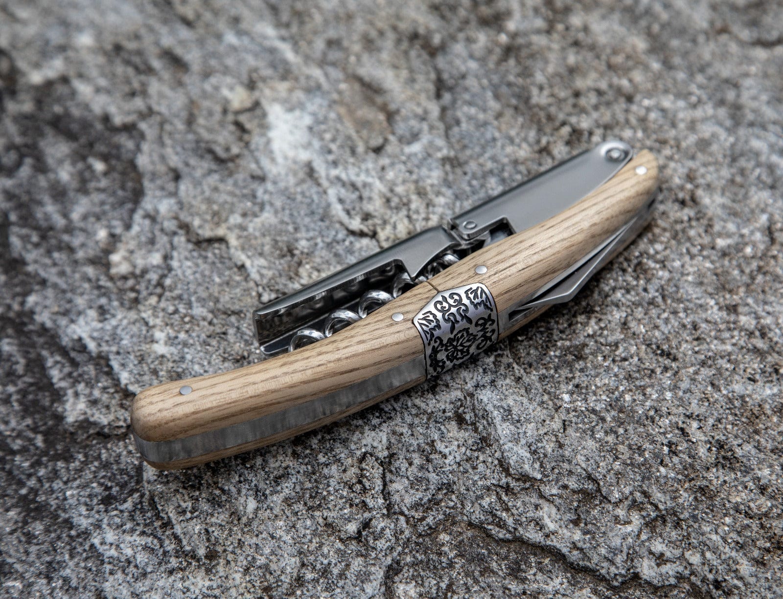 مفتاح فلين ليجنوارت بريميتيفو سوميلير بمقبض من خشب البلوط الصلب Wf-4