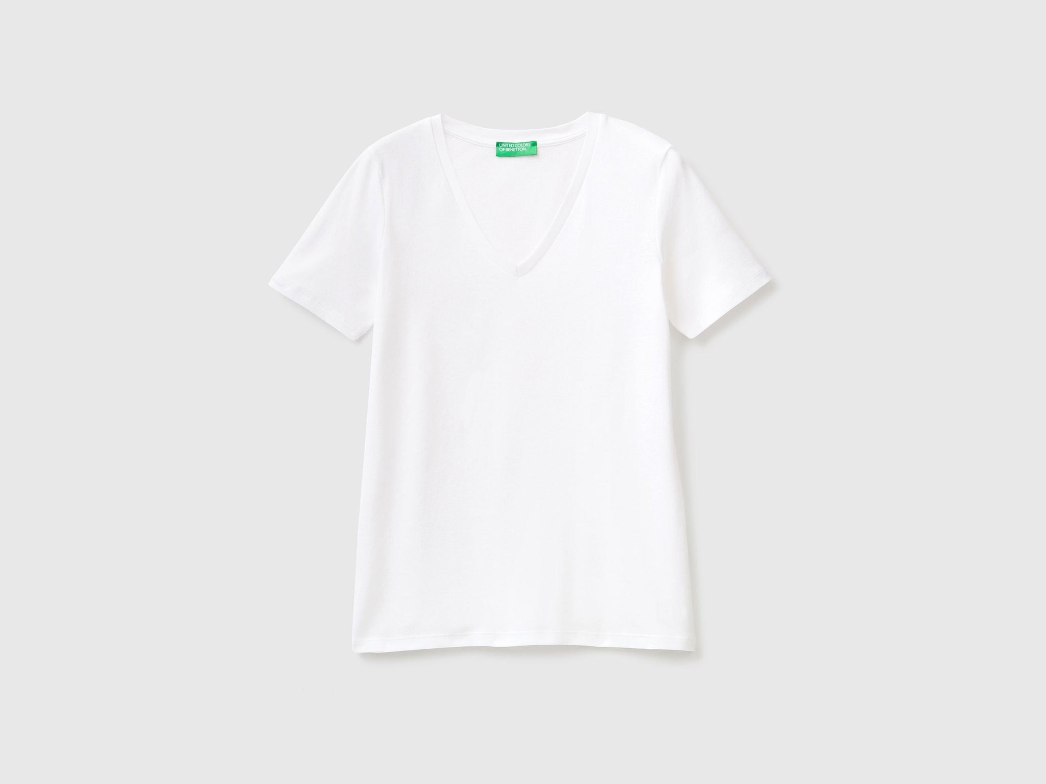 Pure cotton t-shirt with V-neck