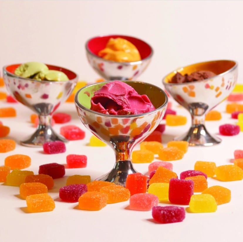 كوب آيس كريم لوناريس بالفستق