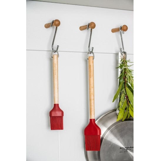 فرشاة المعجنات كورلاين من كيتشن إيد، لون أحمر من خشب البتولا الإمبراطوري