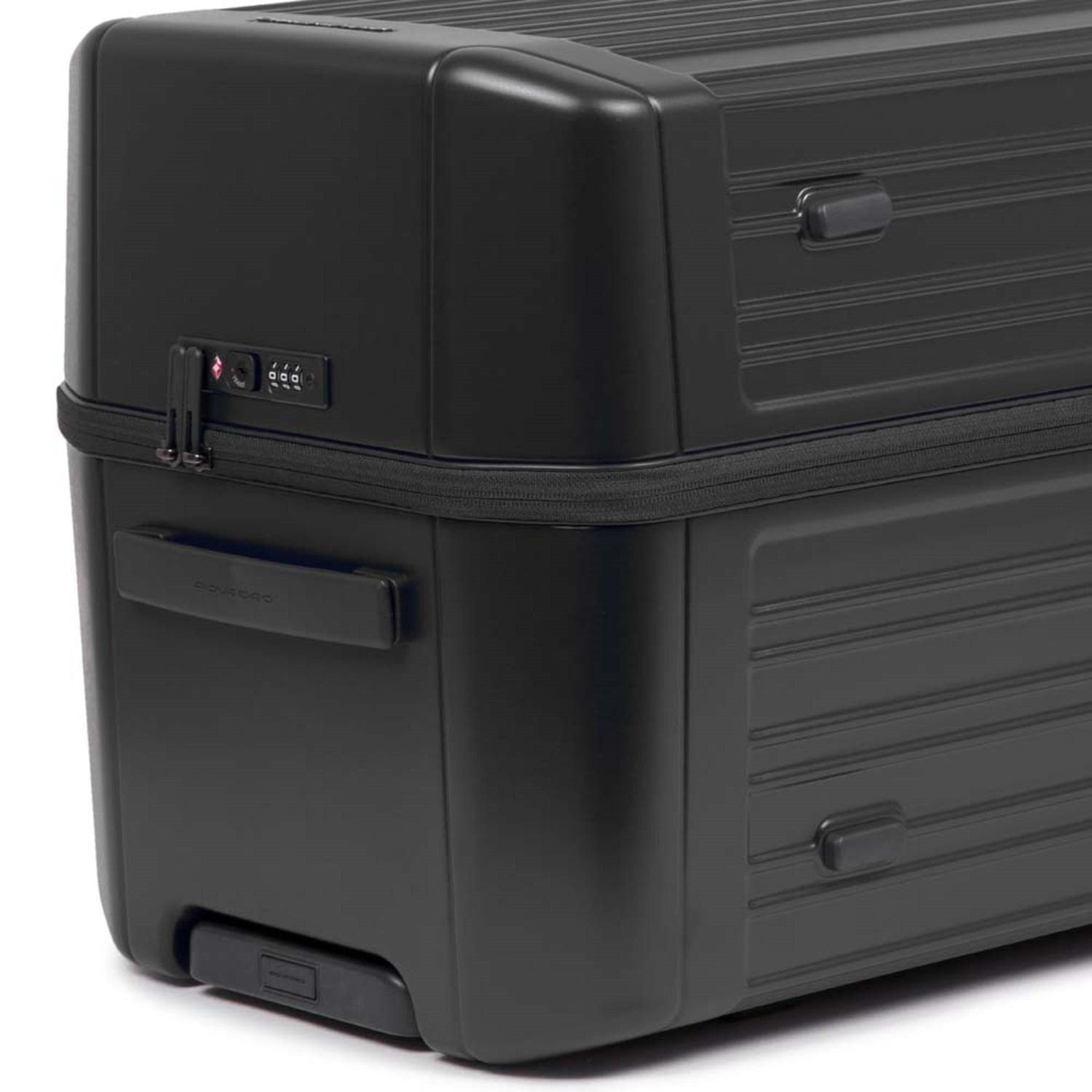 حقيبة بيكوادرو بي كيو لايت الصلبة، 80 سم، مزودة بأربع عجلات مزدوجة، وحقيبة سفر، لون أسود غير لامع - Bv5213Pql/No