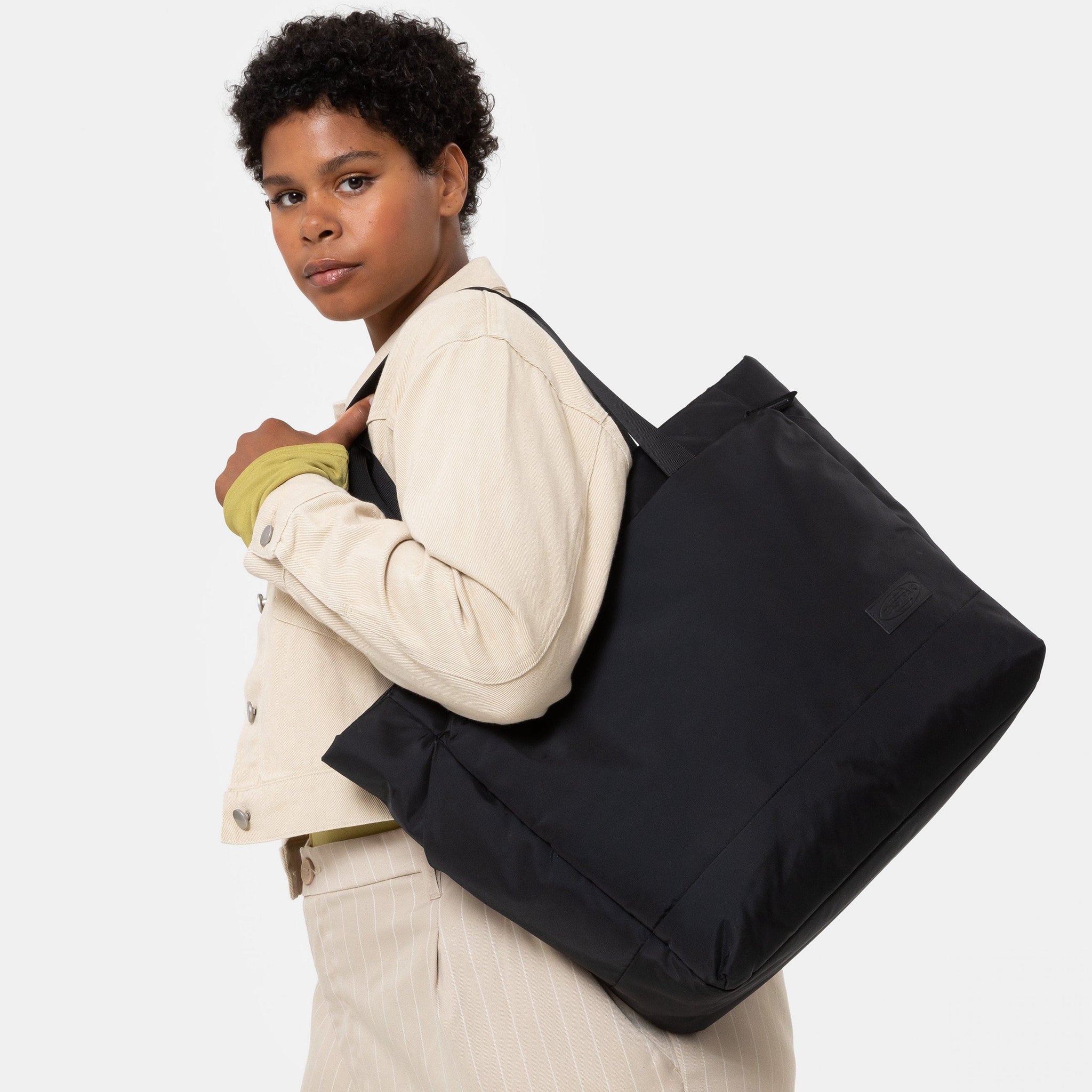 Eastpak Cnnct F Satch Large Tote Bag CNNCT F Black EK0A5BEB5A2