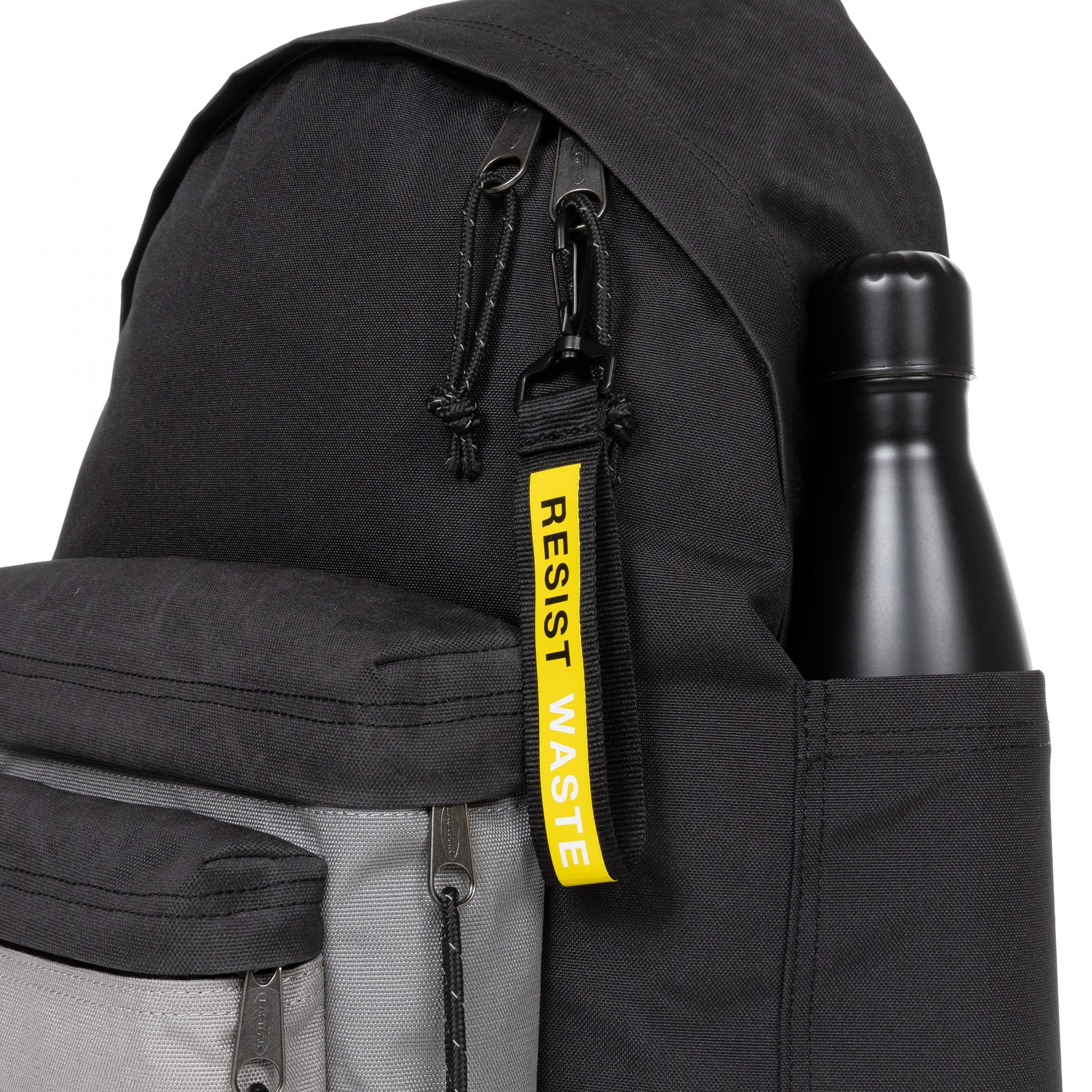 حقيبة ظهر إيست باك باديد بوكيت آر دبليو رمادية متوسطة الحجم للكمبيوتر المحمول - EK0A5BFT4E6