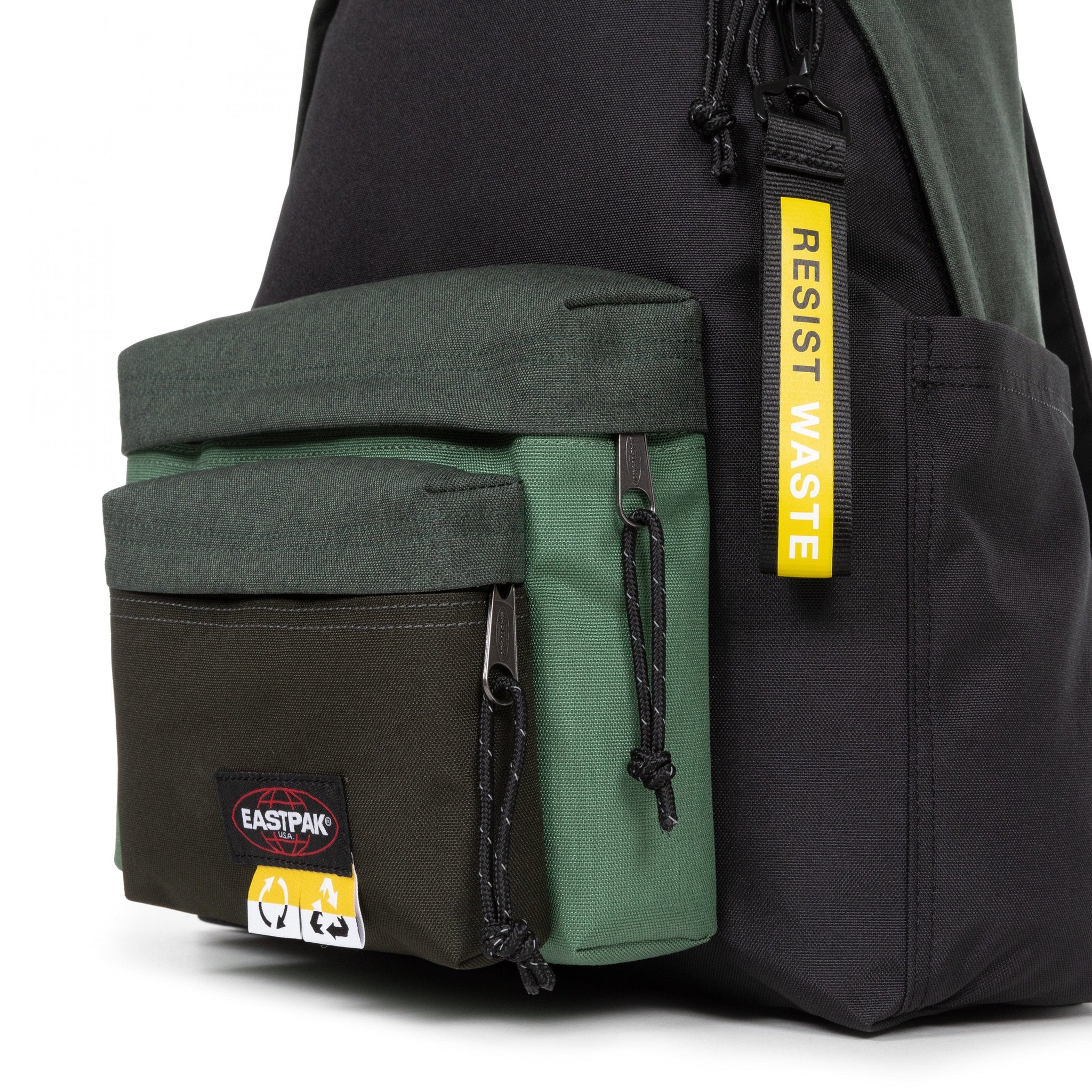 حقيبة ظهر Eastpak Padded Pocket'R RW للكمبيوتر المحمول متوسطة الحجم باللون الكاكي - EK0A5BFT4E8
