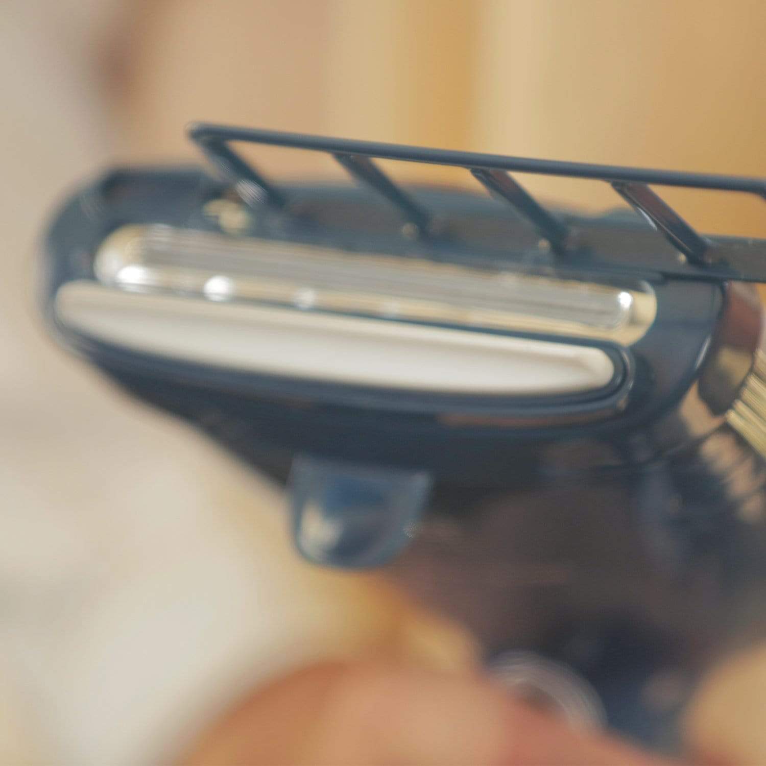 مكواة بخارية للملابس من BaByliss بتصميم رأس 4 في 1