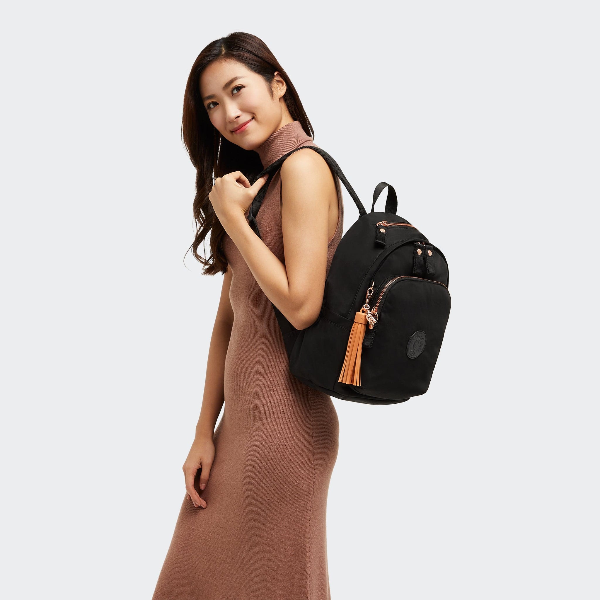 حقيبة ظهر كيبلينج ديليا روز سوداء متوسطة الحجم C2I4240-53H