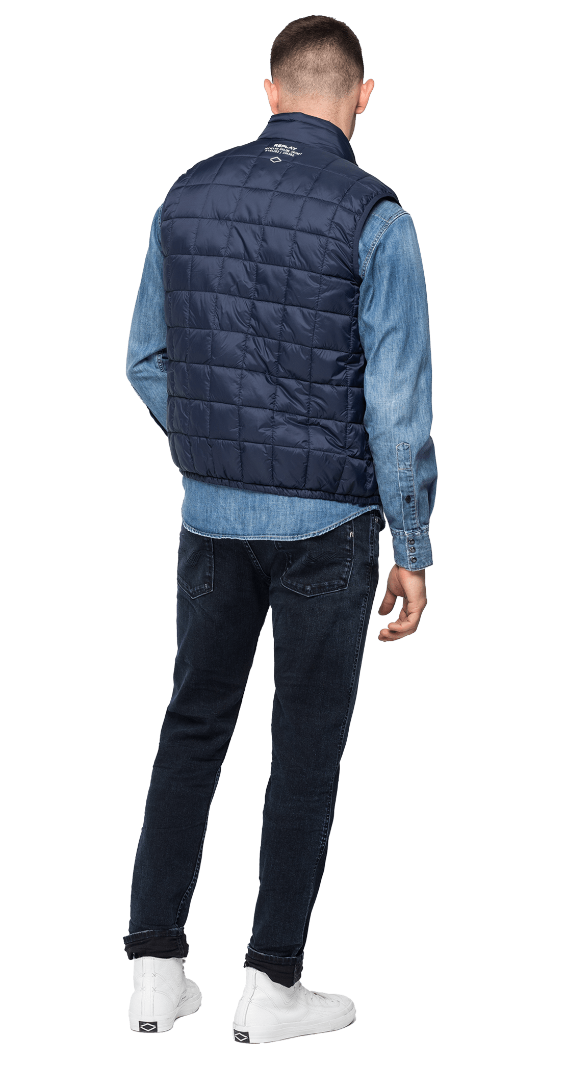 سترة نايلون معاد تدويرها