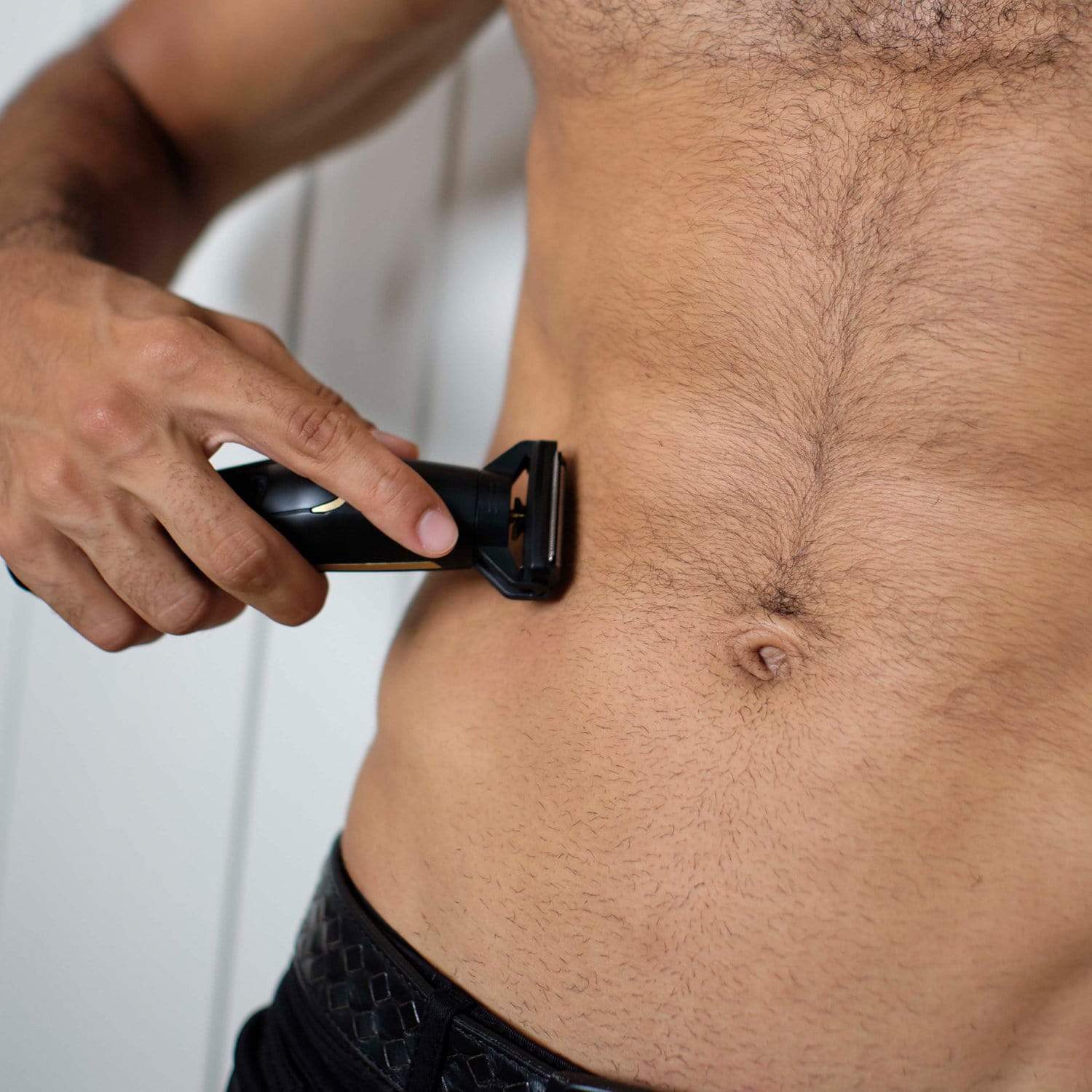 ماكينات تشذيب وتقليم الشعر من BaByliss مصنوعة من التيتانيوم والكربون