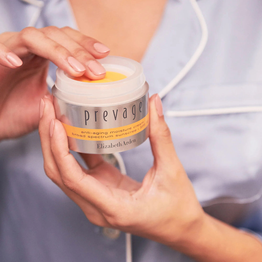 كريم بريفاج النهاري المكثف المضاد للشيخوخة من إليزابيث آردن بعامل حماية من الشمس 30 (عبوة)