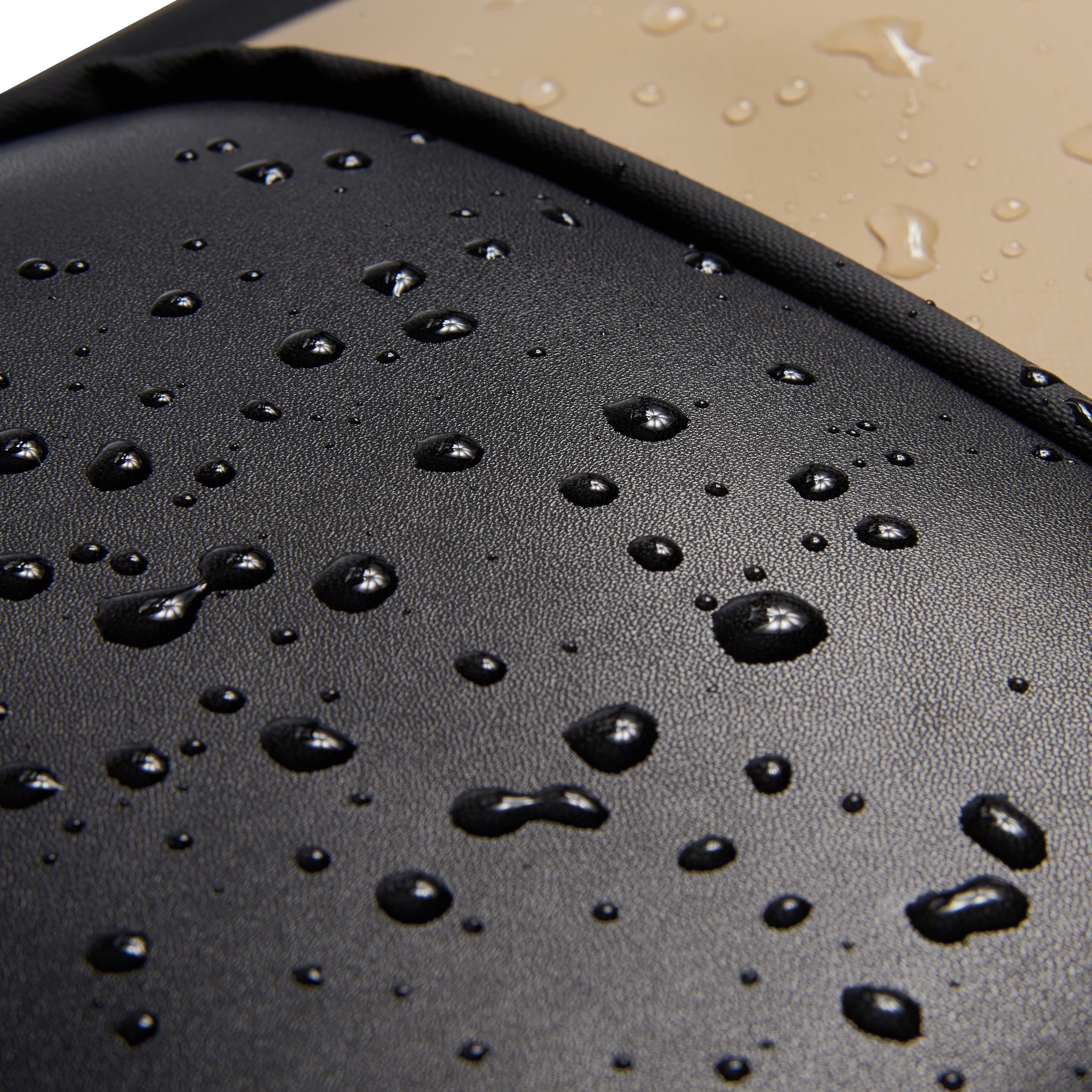 حقيبة ظهر بيجو فوياجيز للسفر مقاومة للماء مقاس 18 بوصة