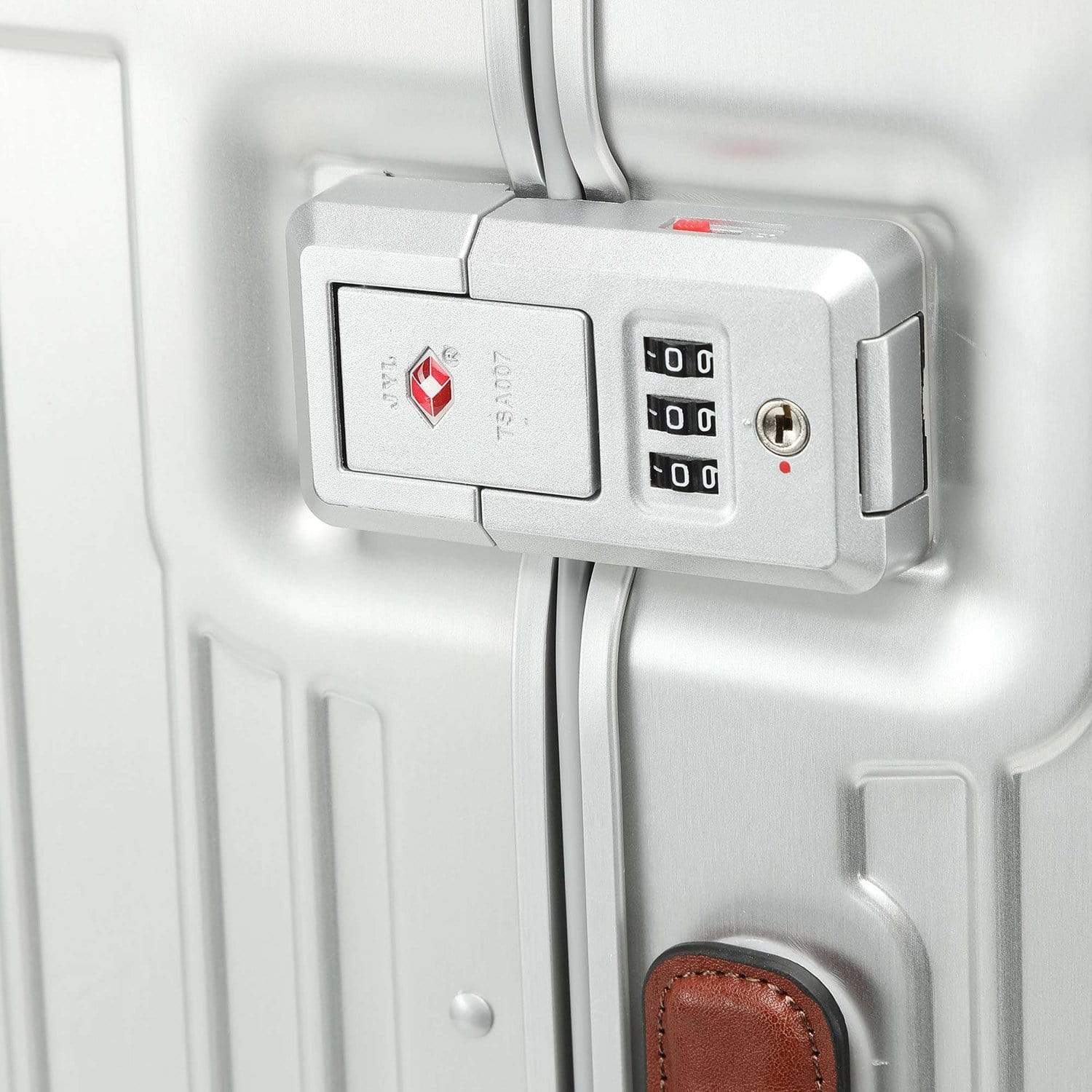 حقيبة سفر بيكوادرو بيقالو فائقة النحافة، متينة، بأربع عجلات مزدوجة، مقاس 55 سم، لون رمادي - BV4425ALU/GRCU