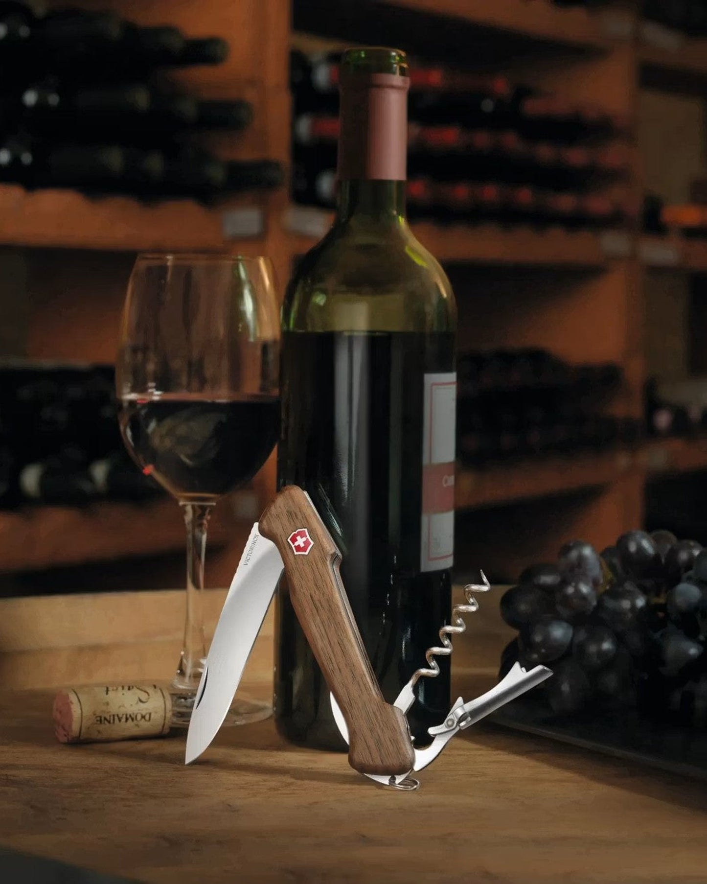 فيكتورينوكس سويس آرمي واين ماستر وود 130 مم بني - 0.9701.63