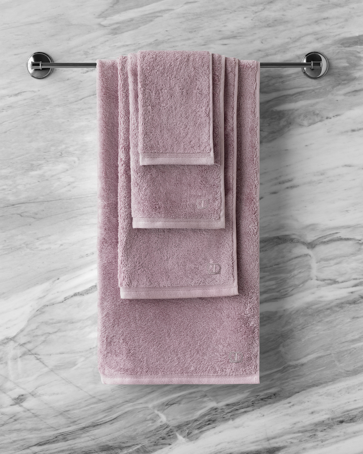 Togas Poitiers Hand Towel in Pink