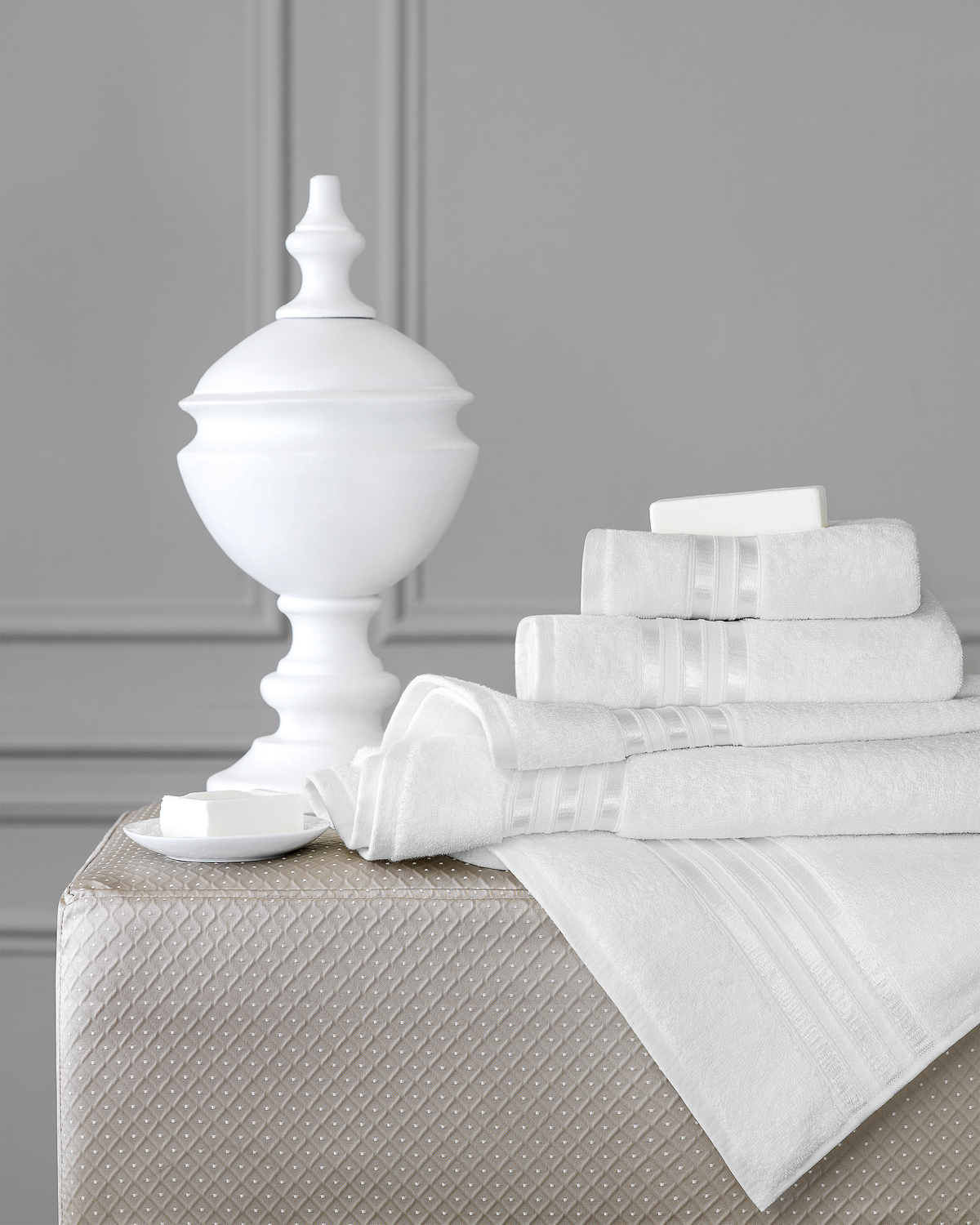 Togas Arcadia Guest Towel in White