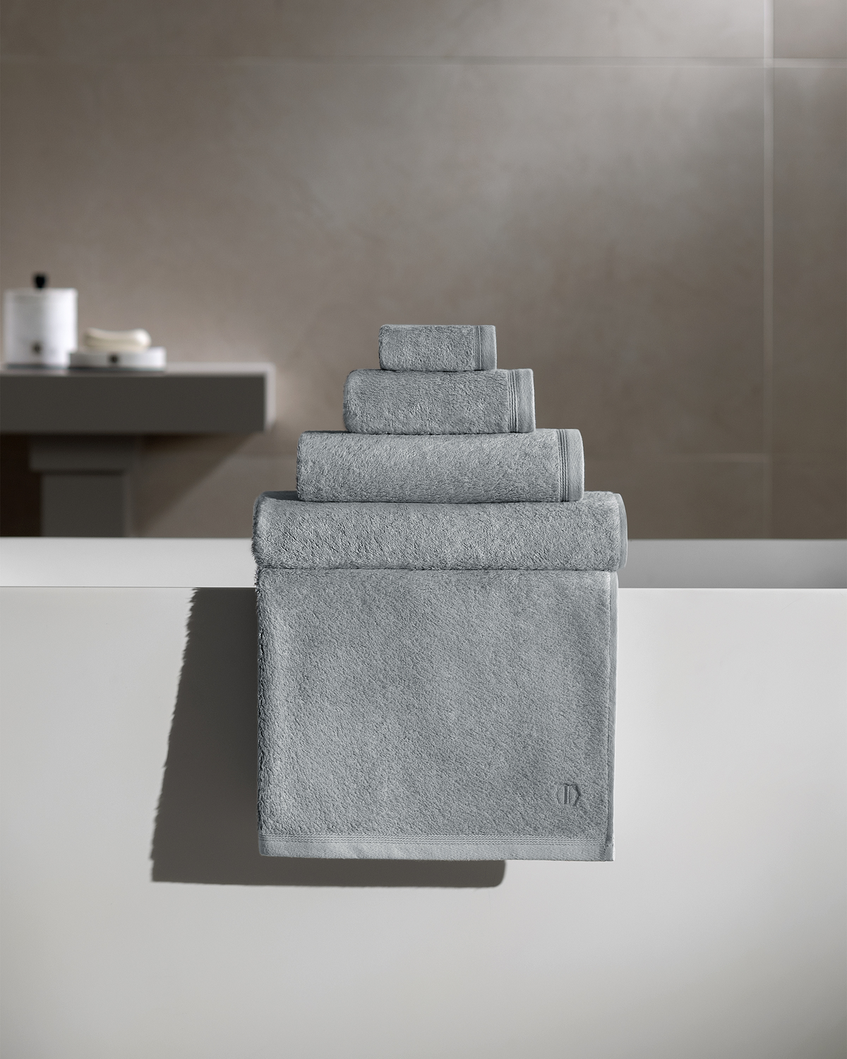 Togas Poitiers Bath Towel in Light Grey