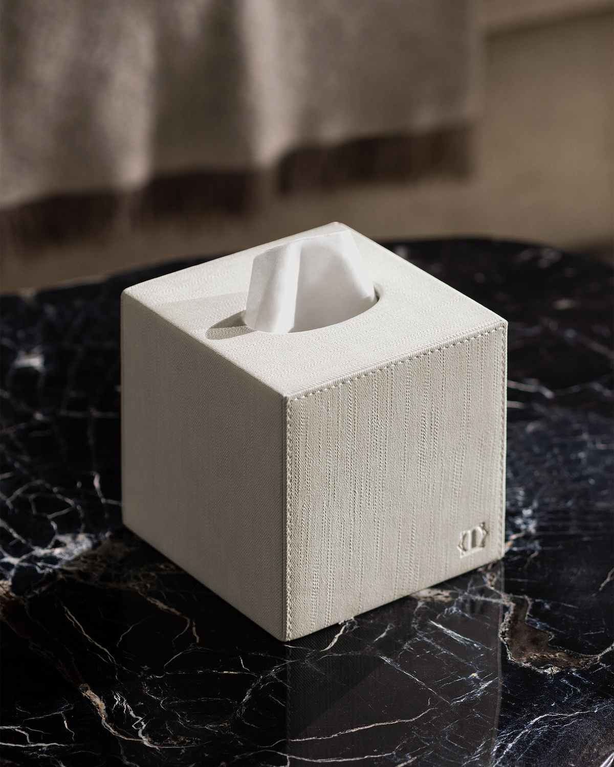Togas Airy Tissue box square in Ecru