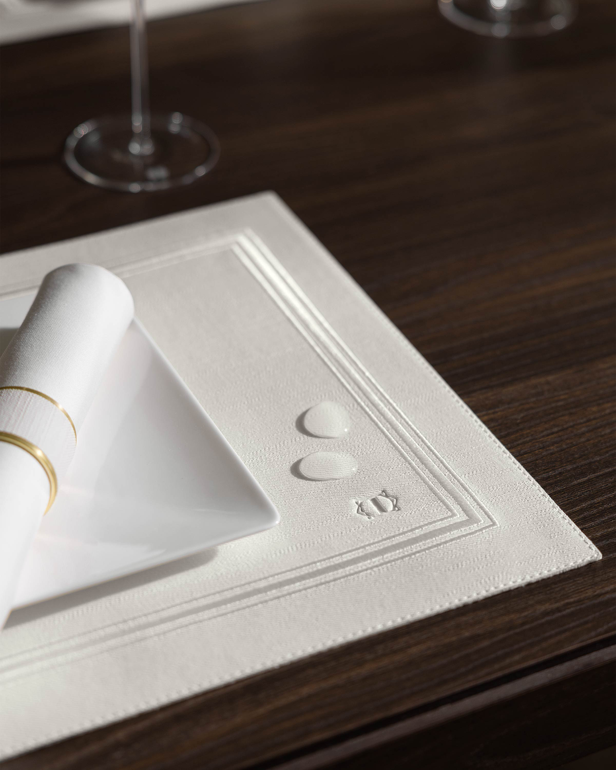 Togas Airy Placemat Rectangular in Ecru