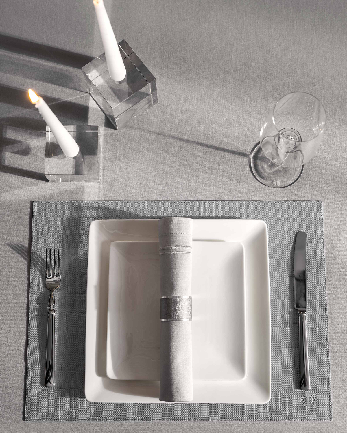 Togas George Placemat Rectangular in Grey White
