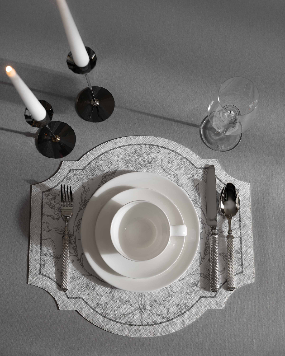 Togas Martinelli Placemat Oval in Grey