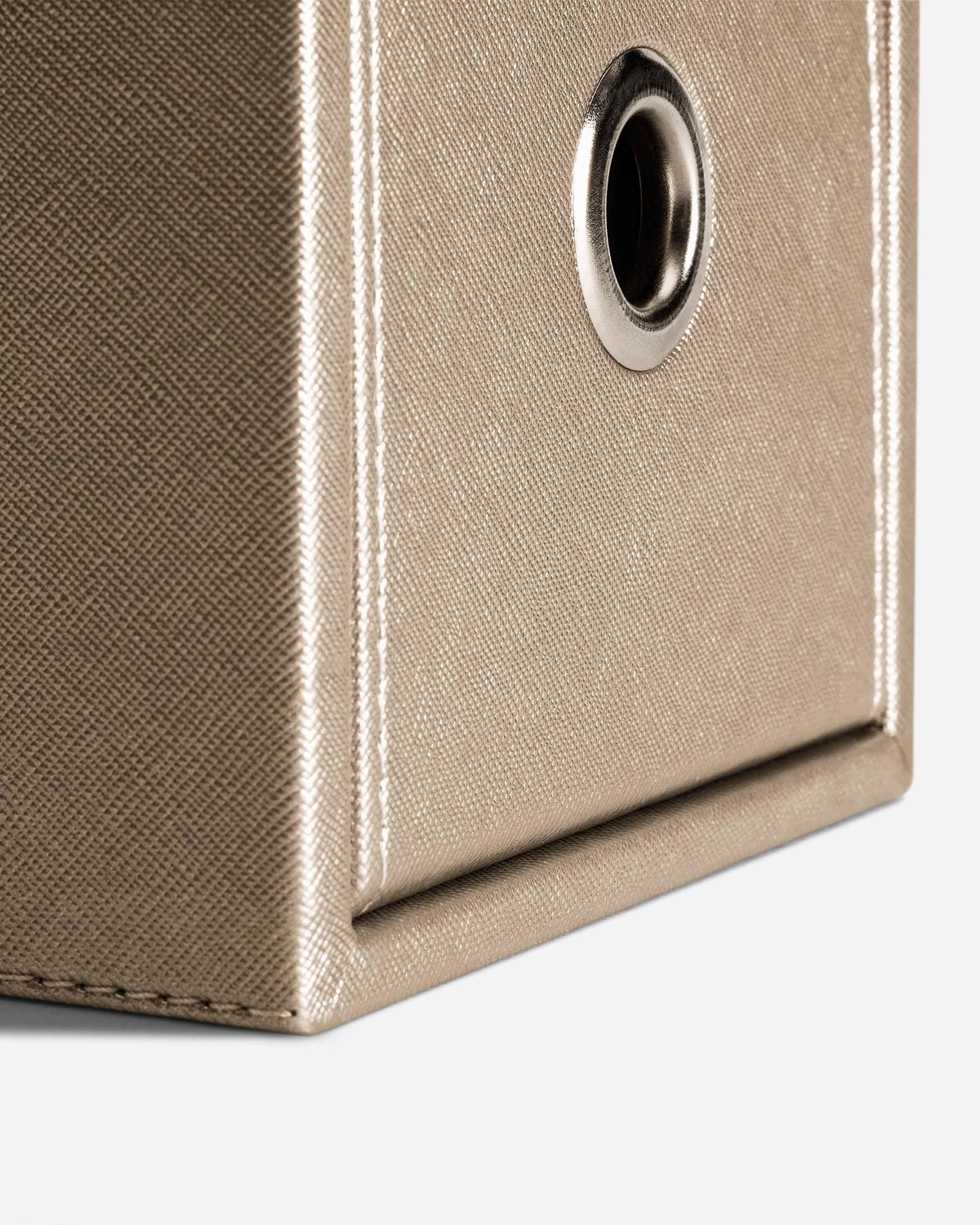 Togas Joseph Tissue box square in Gold
