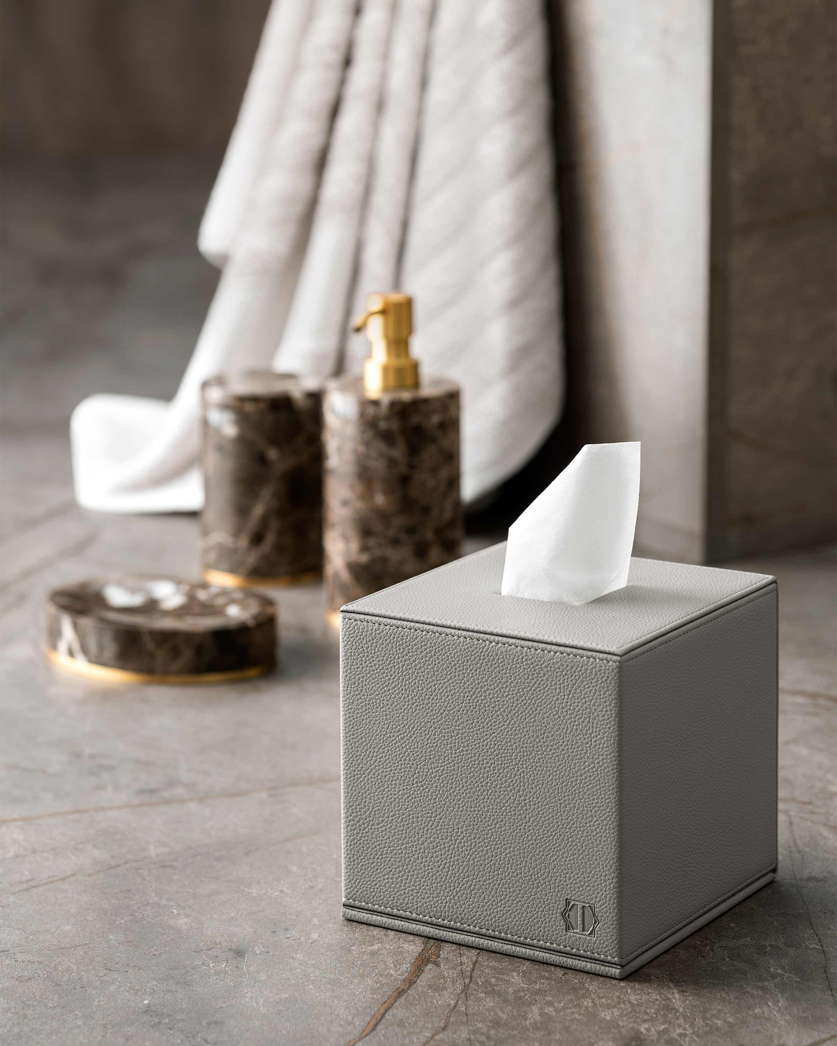 Togas Kint Tissue box square in Grey