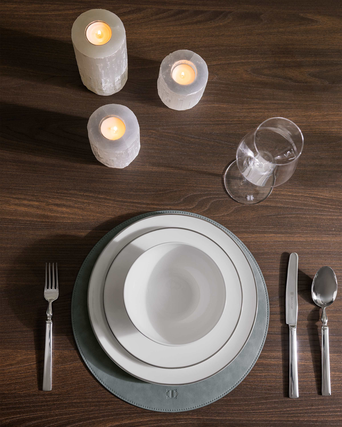 Togas Rhine Placemat Round in Grey