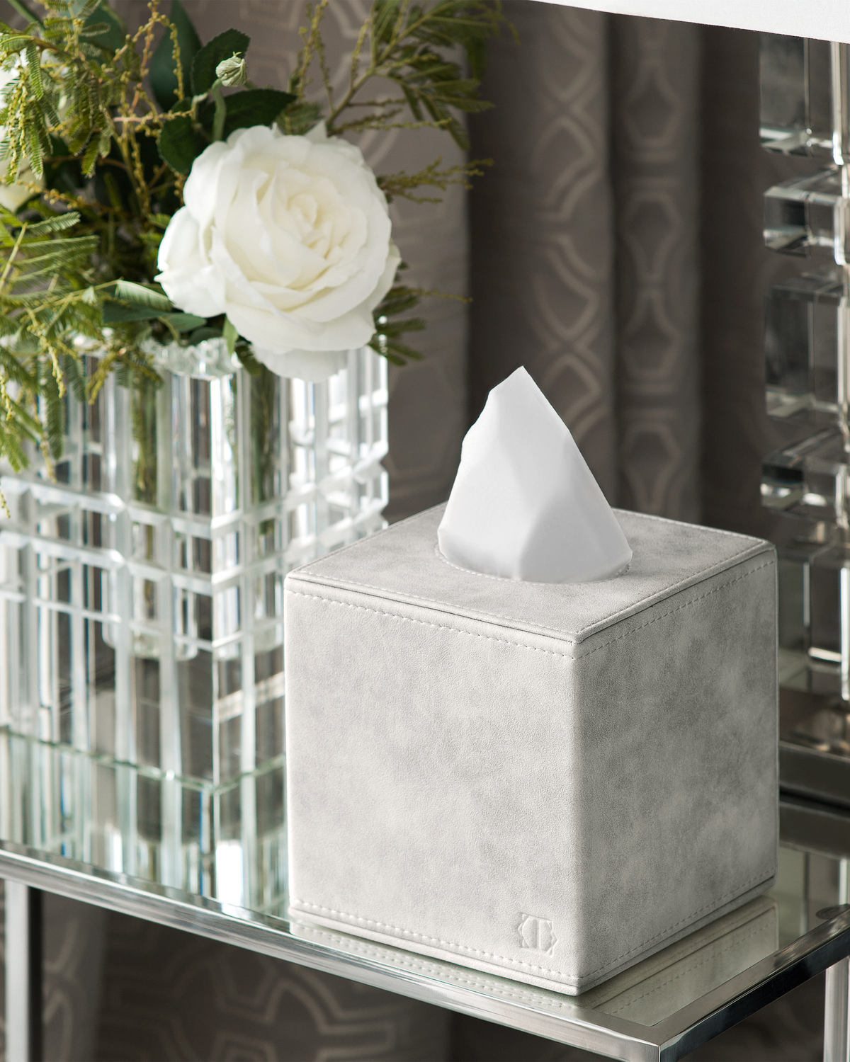 Togas Dunford Tissue box square in Ecru