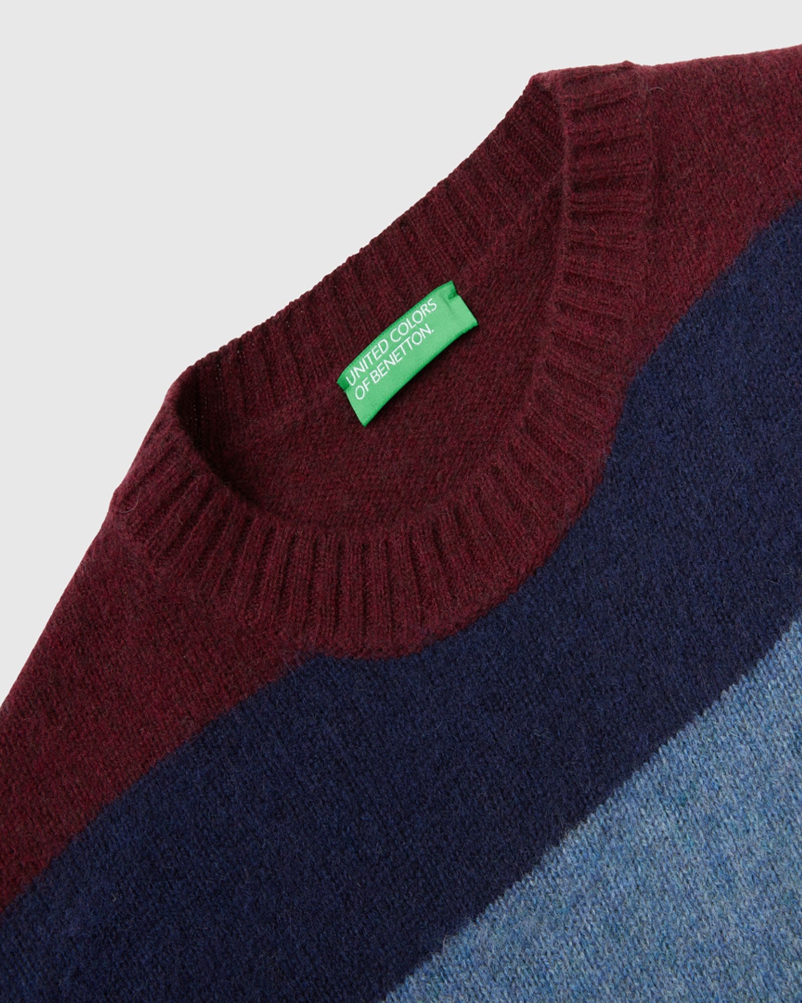 سترة مخططة من صوف شتلاند النقي