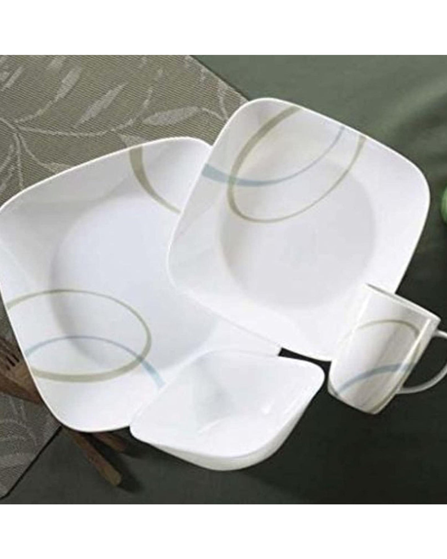 طقم عشاء كوريل 16 قطعة مربعة الشكل بلون الرمل والسماء