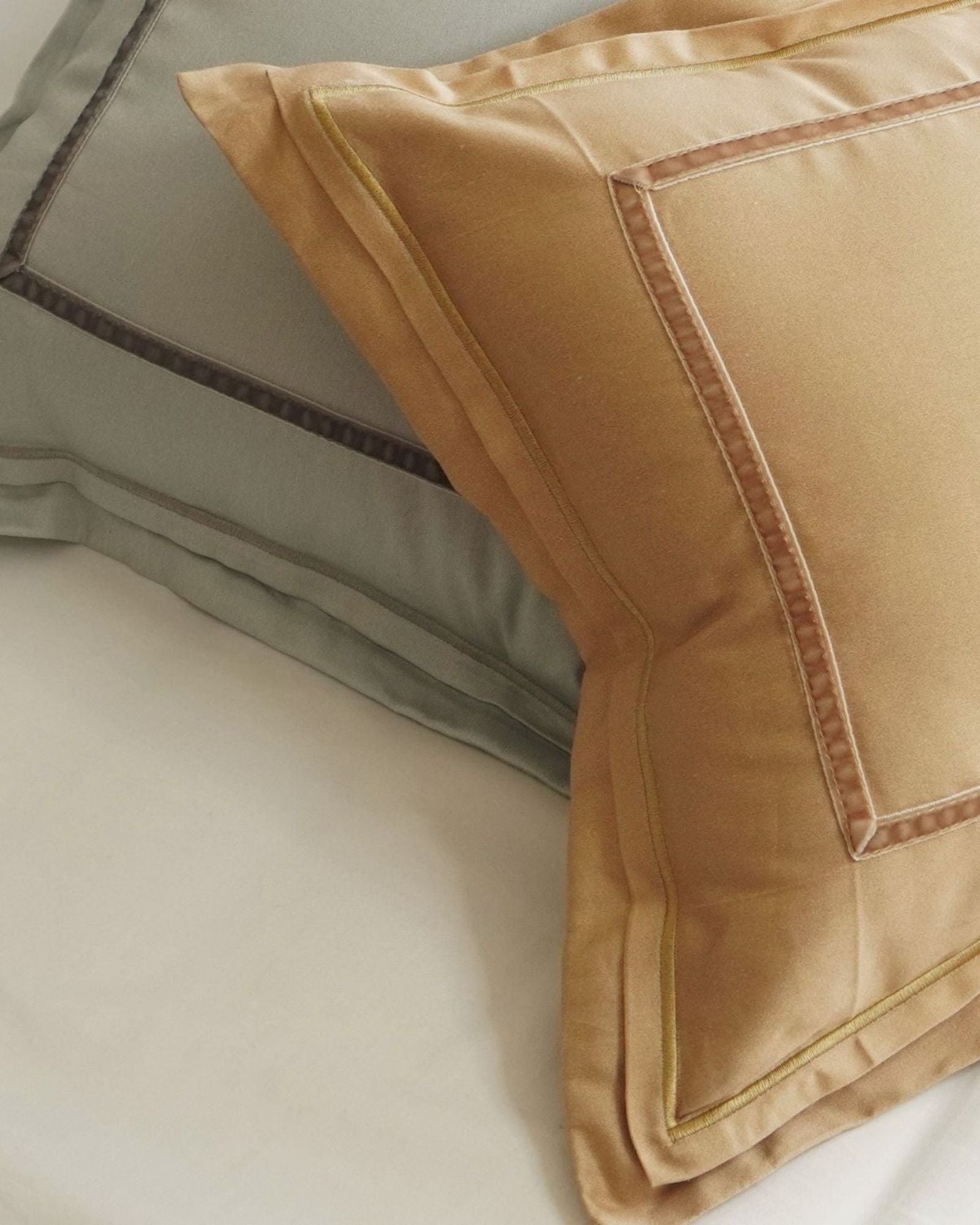 وسادة كريستي المحشوة 