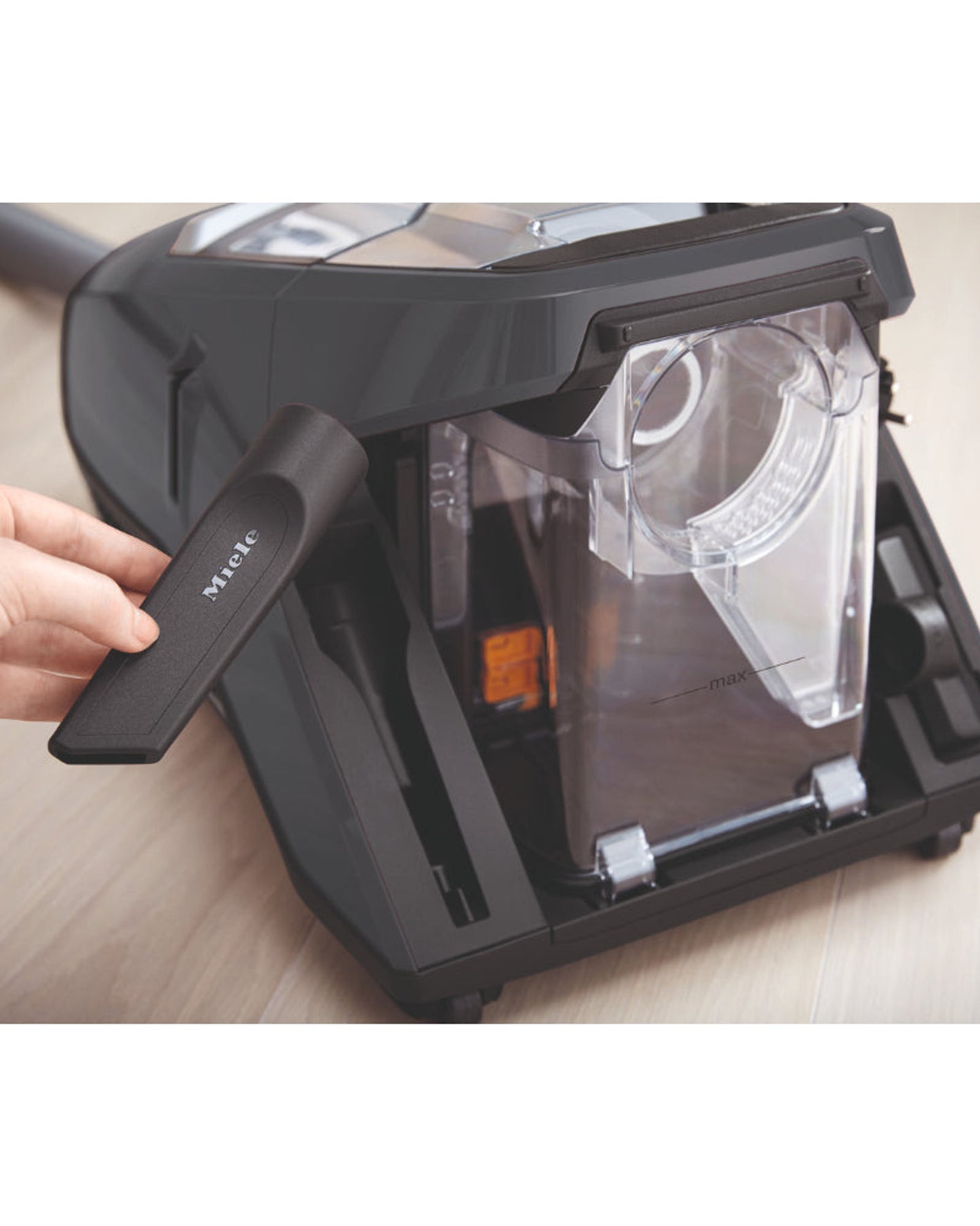 مكنسة كهربائية Miele Blizzard CX1 PowerLine بدون كيس، لون رمادي جرافيت