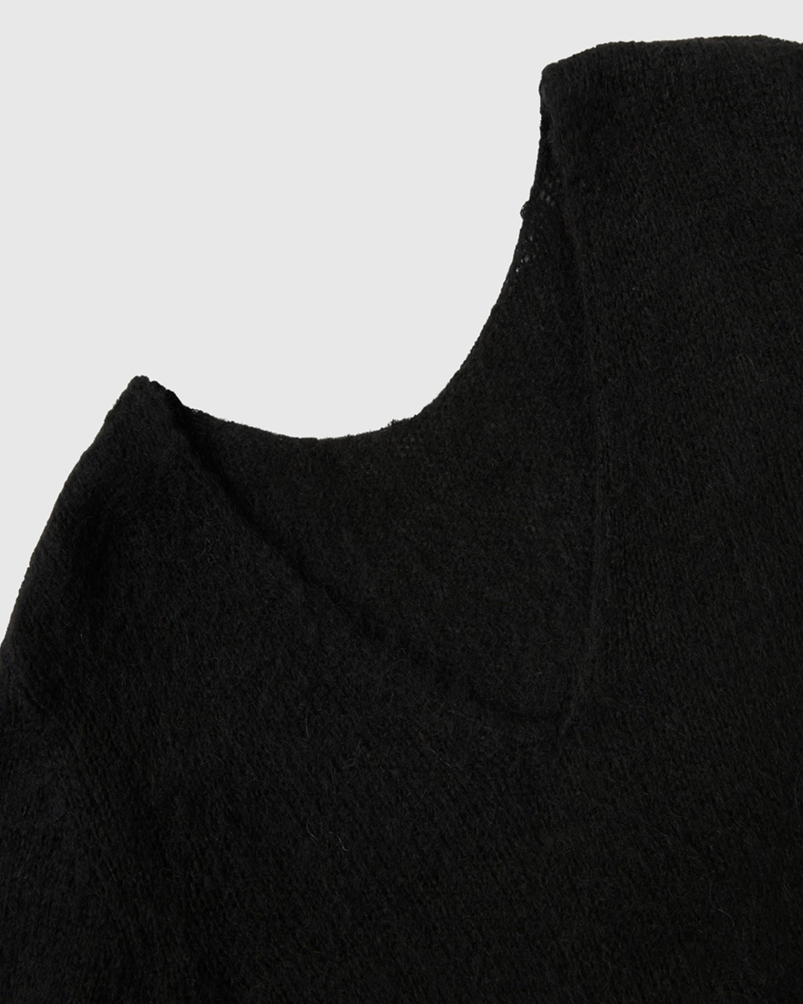 سترة موهير بلند برقبة على شكل حرف V