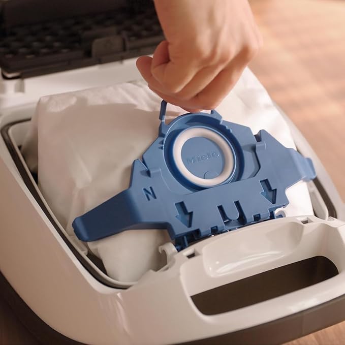 أكياس الغبار النظيفة HyClean Pure XXL من Miele