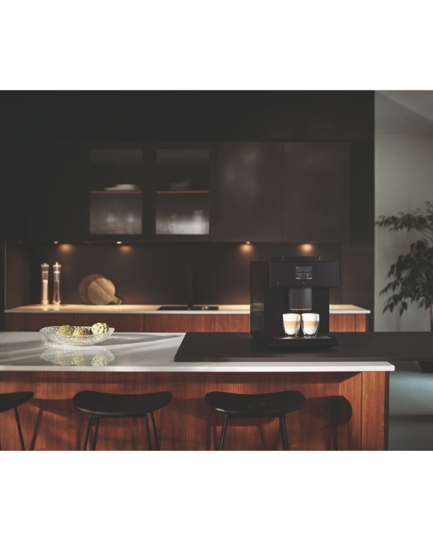 ماكينة صنع القهوة Miele Countertop إصدار 125 مع خاصية اختيار القهوة وإزالة الترسبات تلقائيًا CM 7750 GB OBSW/MATT