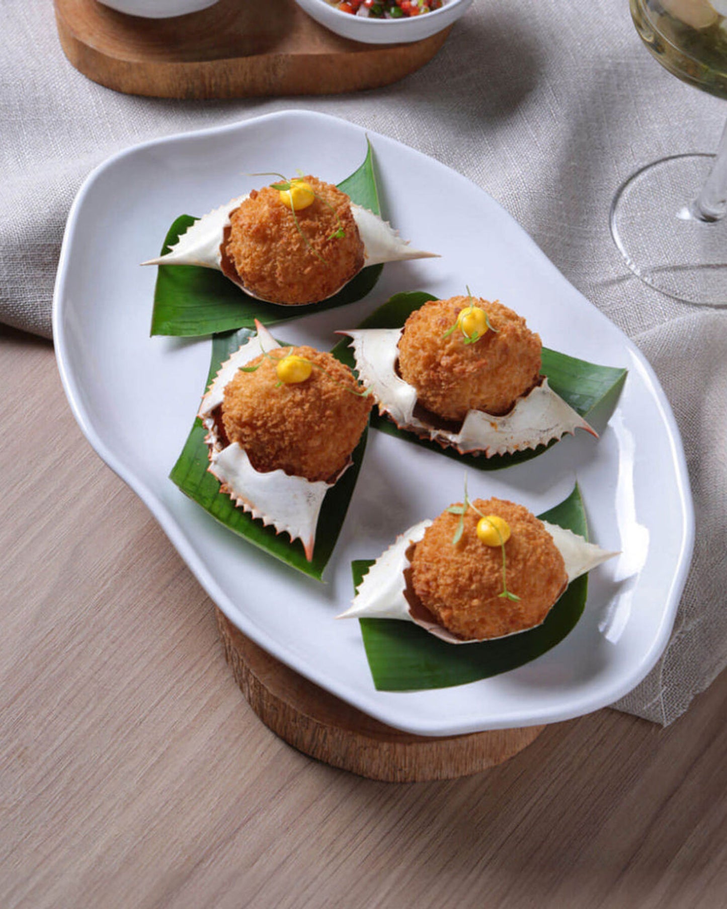 طبق بيضاوي من الفخار الحيوي، مقاس 30×20 سم، أبيض جديد، صنع في البرازيل