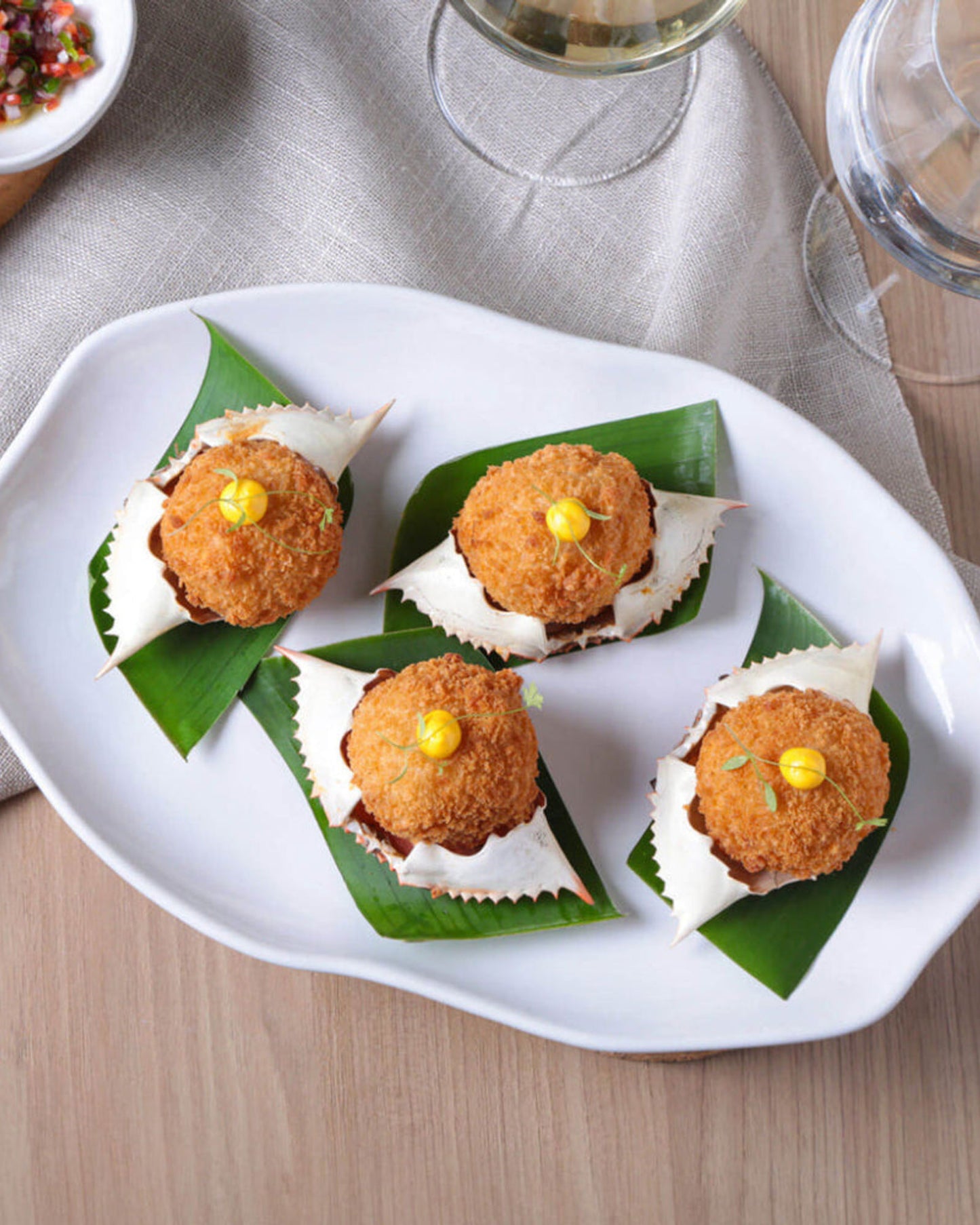 طبق بيضاوي من الفخار الحيوي، مقاس 30×20 سم، أبيض جديد، صنع في البرازيل