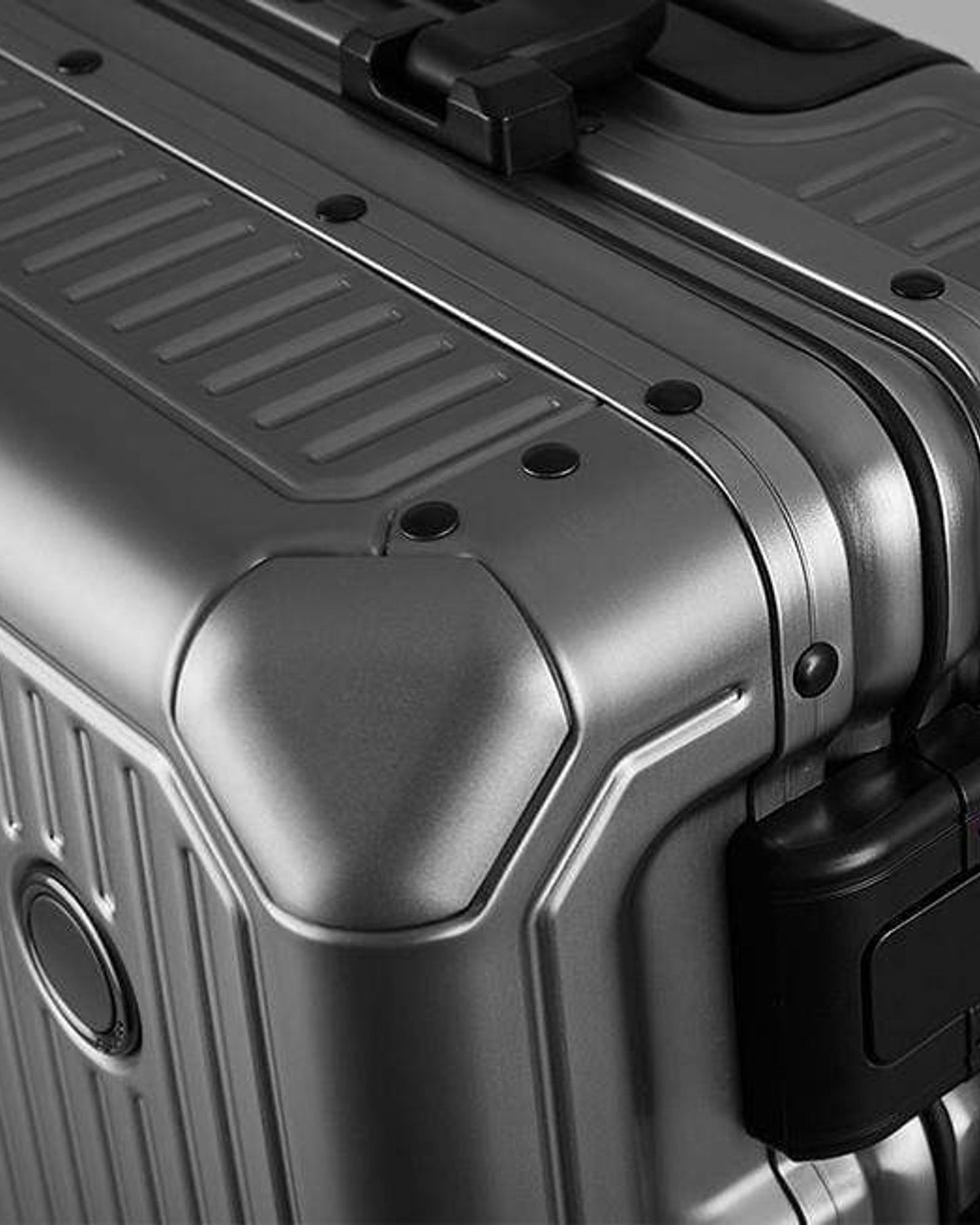 حقيبة أمتعة إيكولاك شوجون كلاسيك مقاس ٢٠ بوصة بأربع عجلات مزدوجة، لون رمادي داكن - CTA148