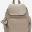 حقيبة ظهر صغيرة KIPLING City Zip Mini بلون بيج ناعم مع أحزمة قابلة للتعديل I6046-4PW