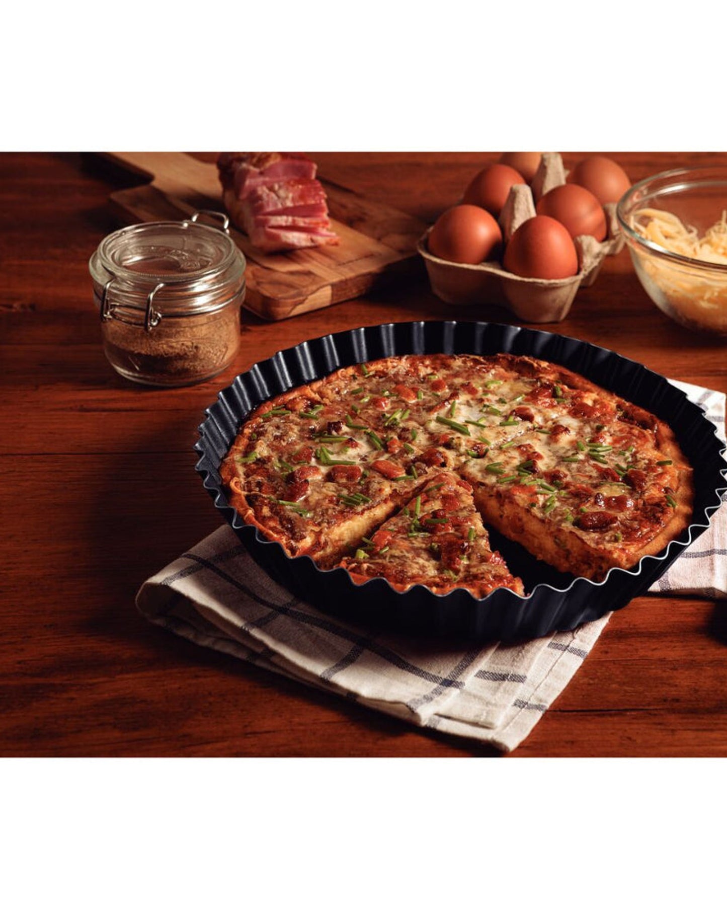 صينية خبز ترامونتينا برازيل المصنوعة من الألومنيوم، مطلية من الداخل والخارج بطبقة ستارفلون ماكس غير لاصقة، لون جرافيت، 26 سم، 1.8 لتر