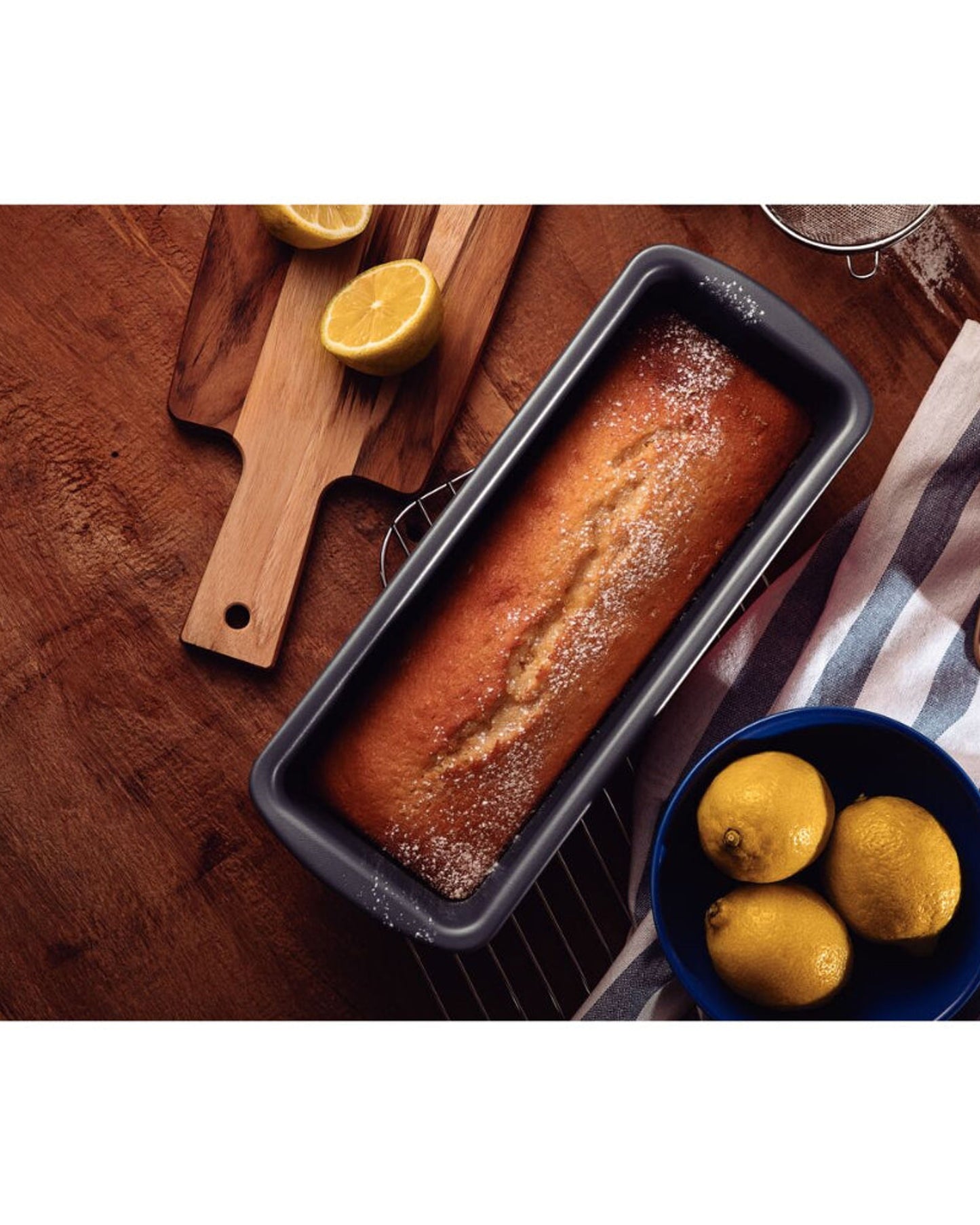 قالب خبز من الألومنيوم من ترامونتينا برازيل، مطلي بطبقة ستارفلون ماكس غير لاصقة، لون جرافيت، 26 سم، 1.4 لتر