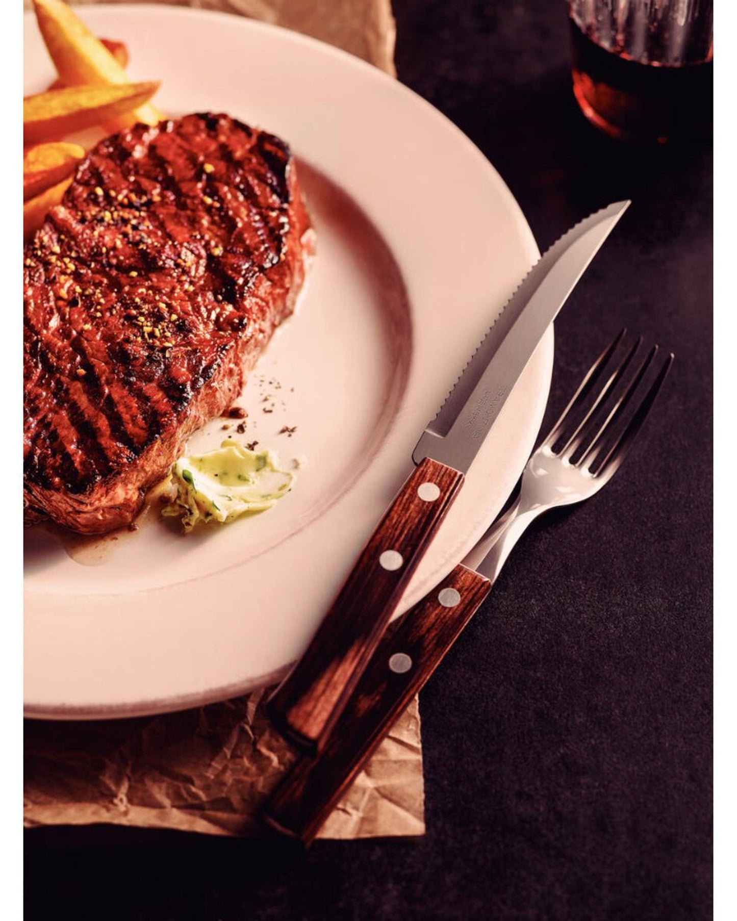 شوكة مائدة ترامونتينا ذات أسنان من الفولاذ المقاوم للصدأ ومقبض من الخشب المعالج بالبولي وود البني