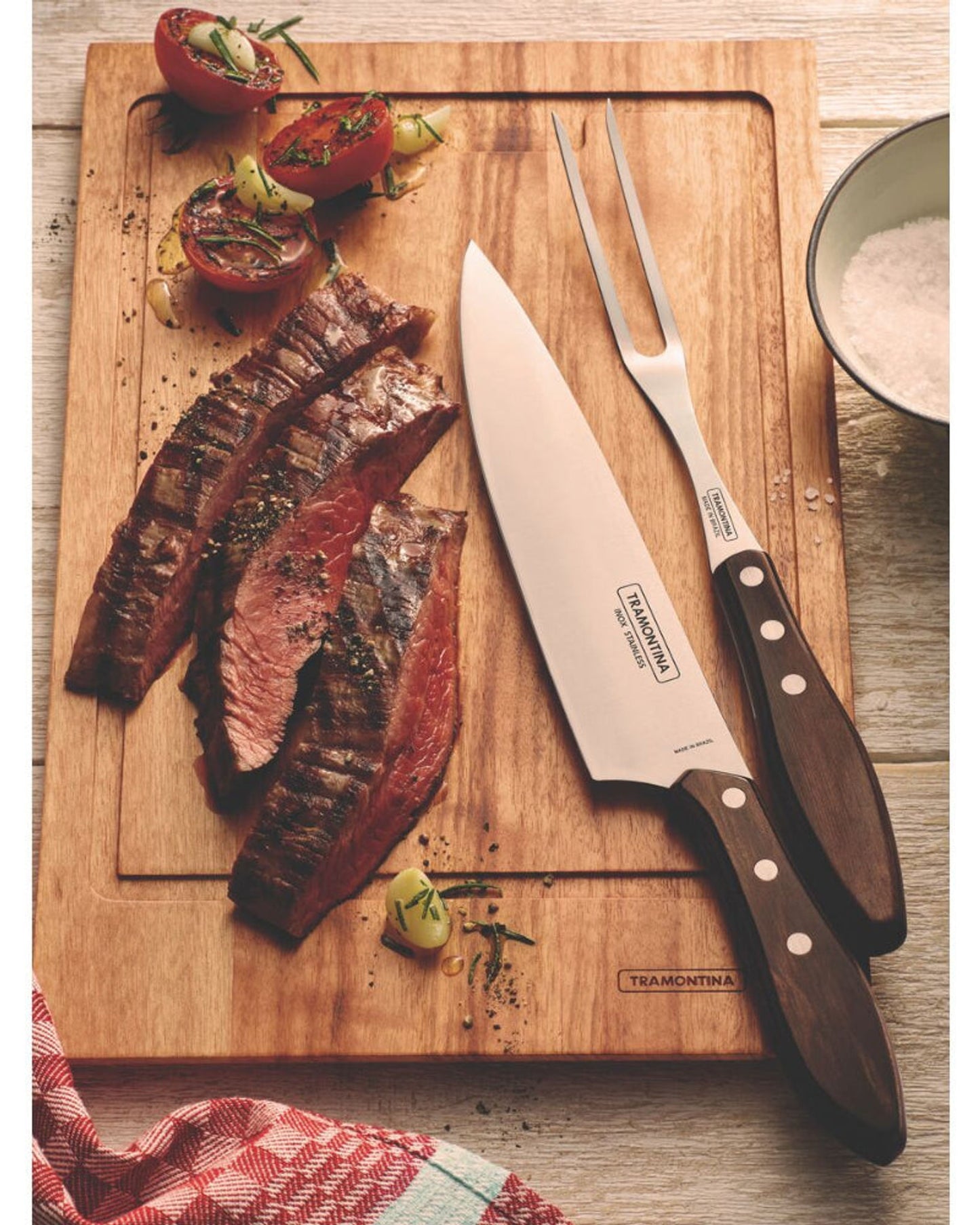 طقم نحت ترامونتينا من قطعتين بشفرات من الفولاذ المقاوم للصدأ ومقابض من الخشب البني المعالج