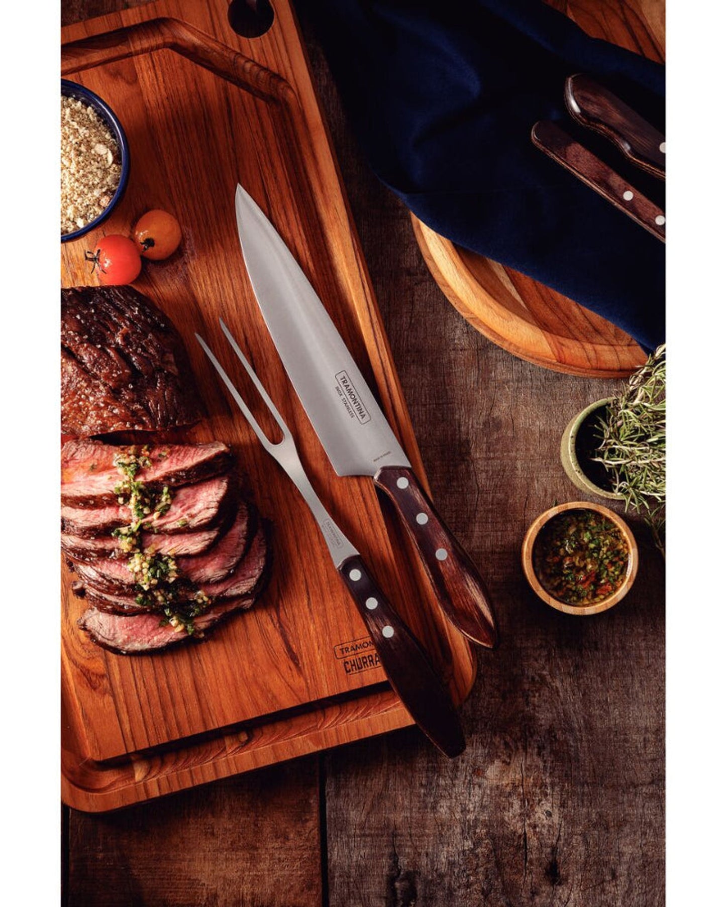 طقم نحت ترامونتينا من قطعتين بشفرات من الفولاذ المقاوم للصدأ ومقابض من الخشب البني المعالج