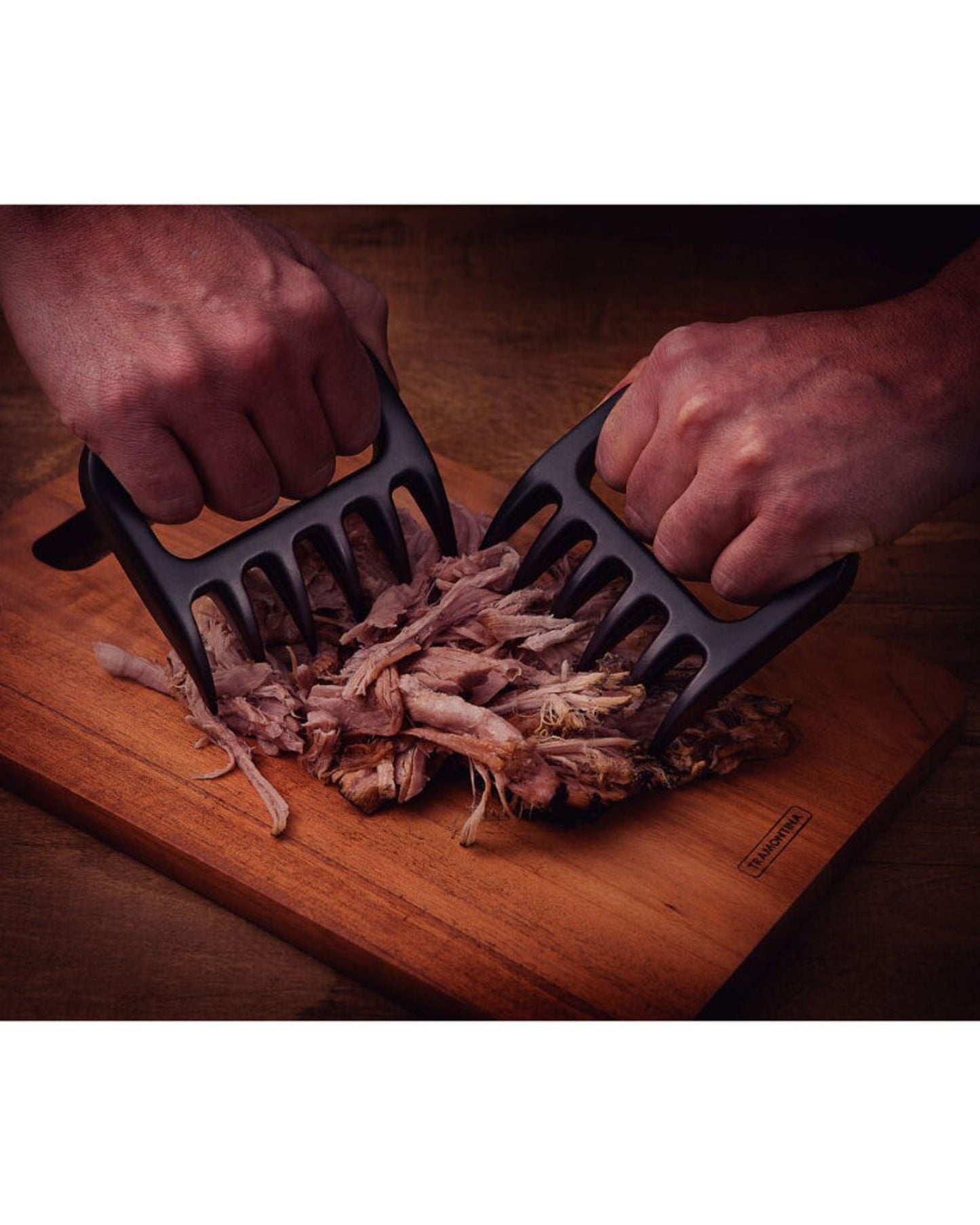 طقم مخالب شواء ترامونتينا مكون من قطعتين من مادة ABS السوداء