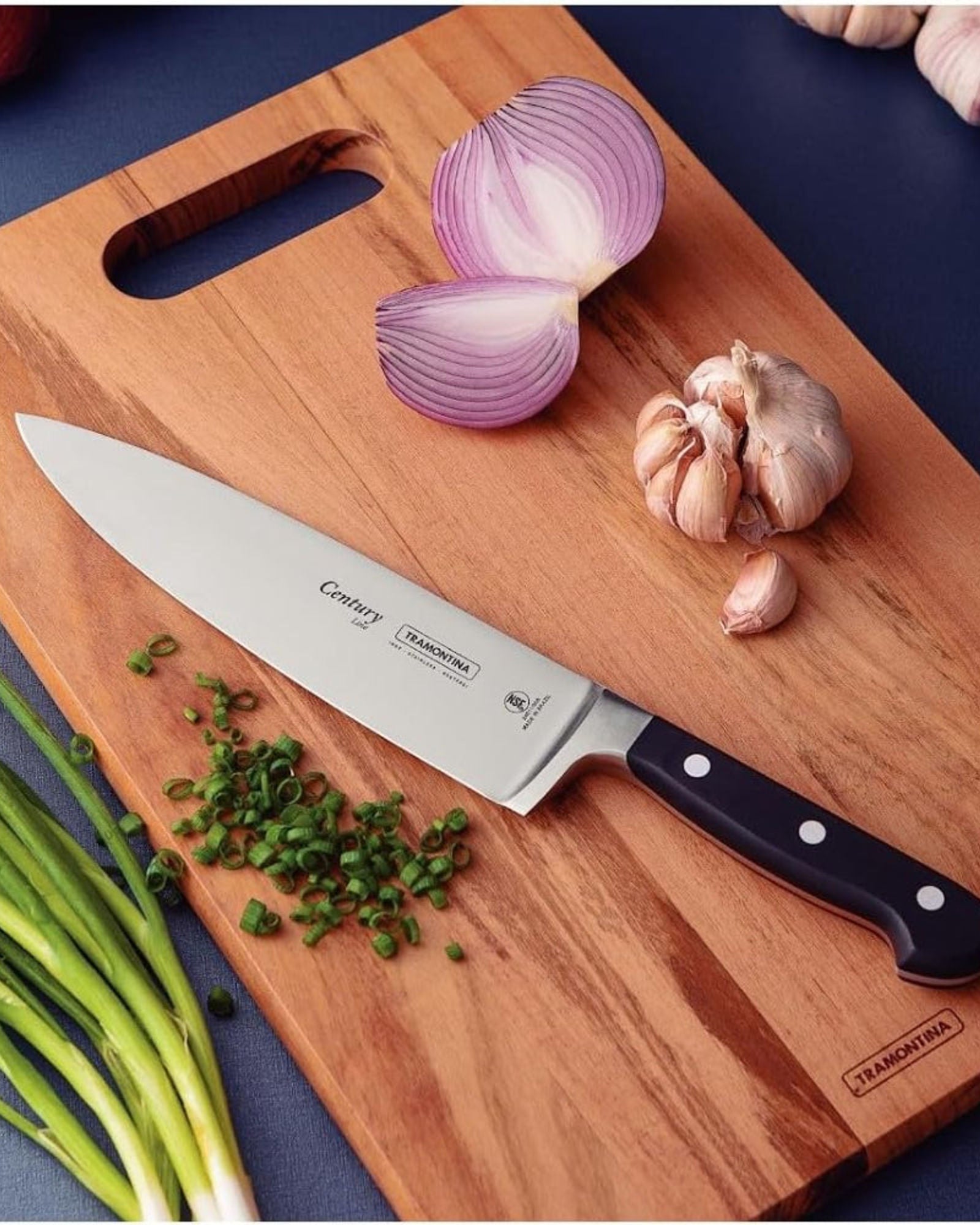 سكين الطاهي ترامونتينا برازيل سينشري مقاس 10 بوصات بشفرة من الفولاذ المقاوم للصدأ ومقبض من البولي كربونات الأسود