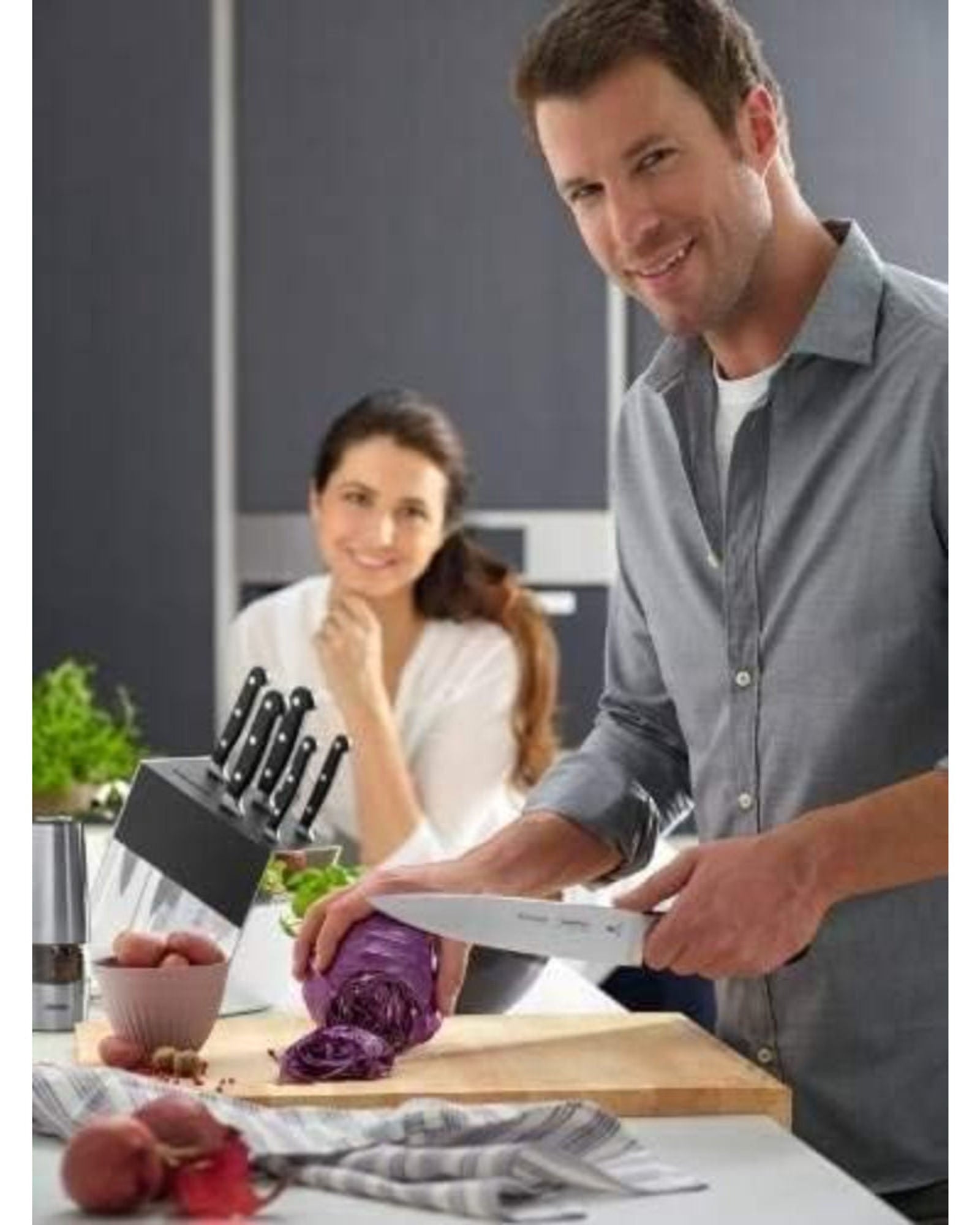 طقم سكاكين وكتلة ترامونتينا برازيل سينشري، 7 قطع، بشفرة من الفولاذ المقاوم للصدأ ومقبض من البولي كربونات الأسود