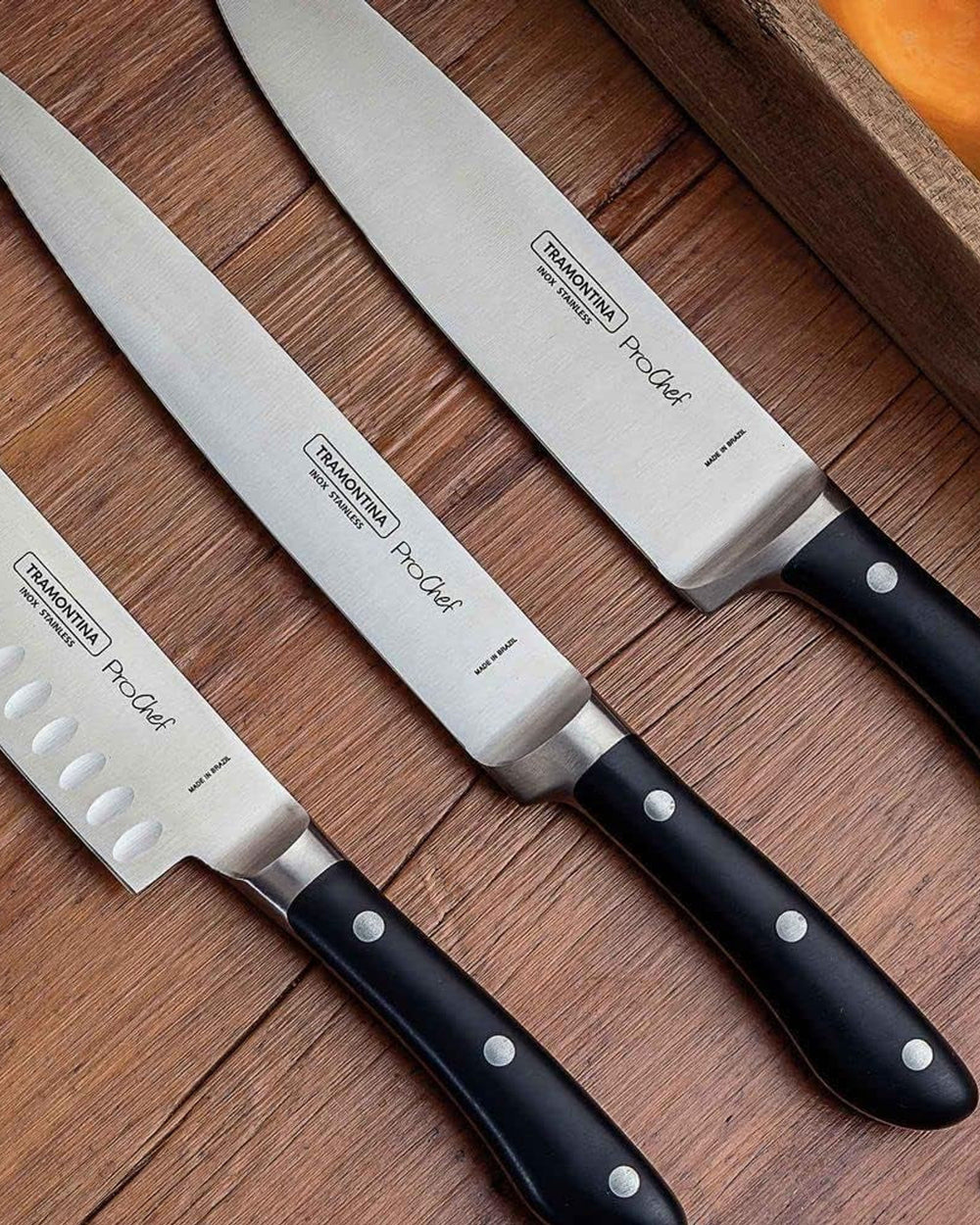 سكين ترامونتينا برازيل بروشيف متعدد الاستخدامات، مقاس 8 بوصات، بشفرة من الفولاذ المقاوم للصدأ ومقبض من البولي كربونات الأسود والألياف الزجاجية