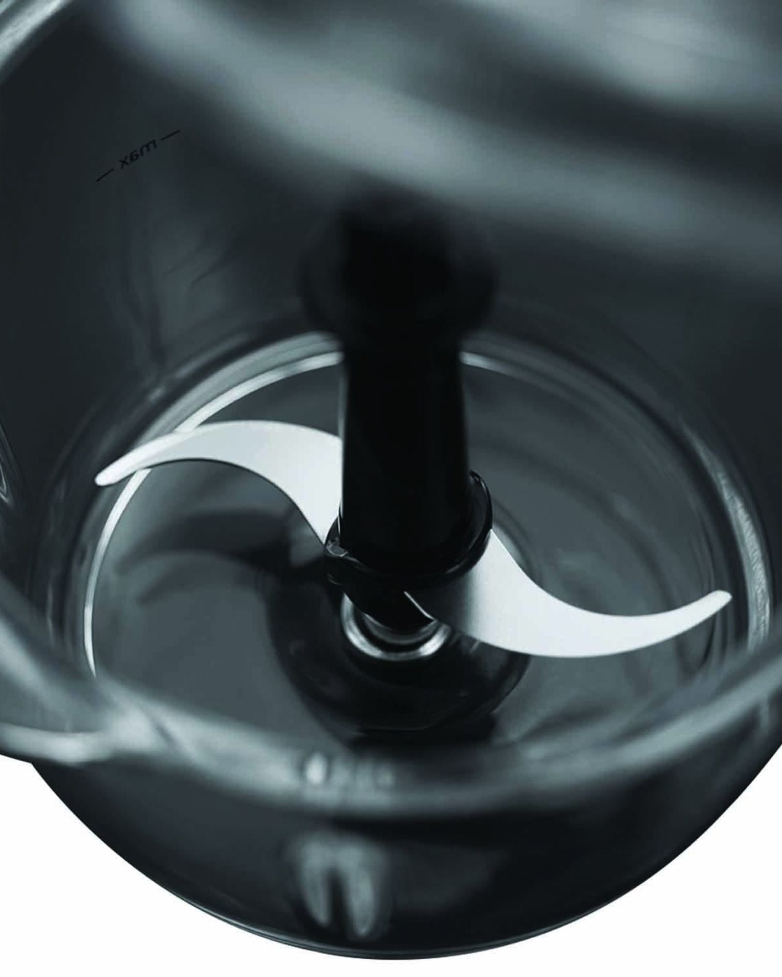 مفرمة صغيرة من راسل هوبز مع وعاء زجاجي وشفرة من الفولاذ المقاوم للصدأ