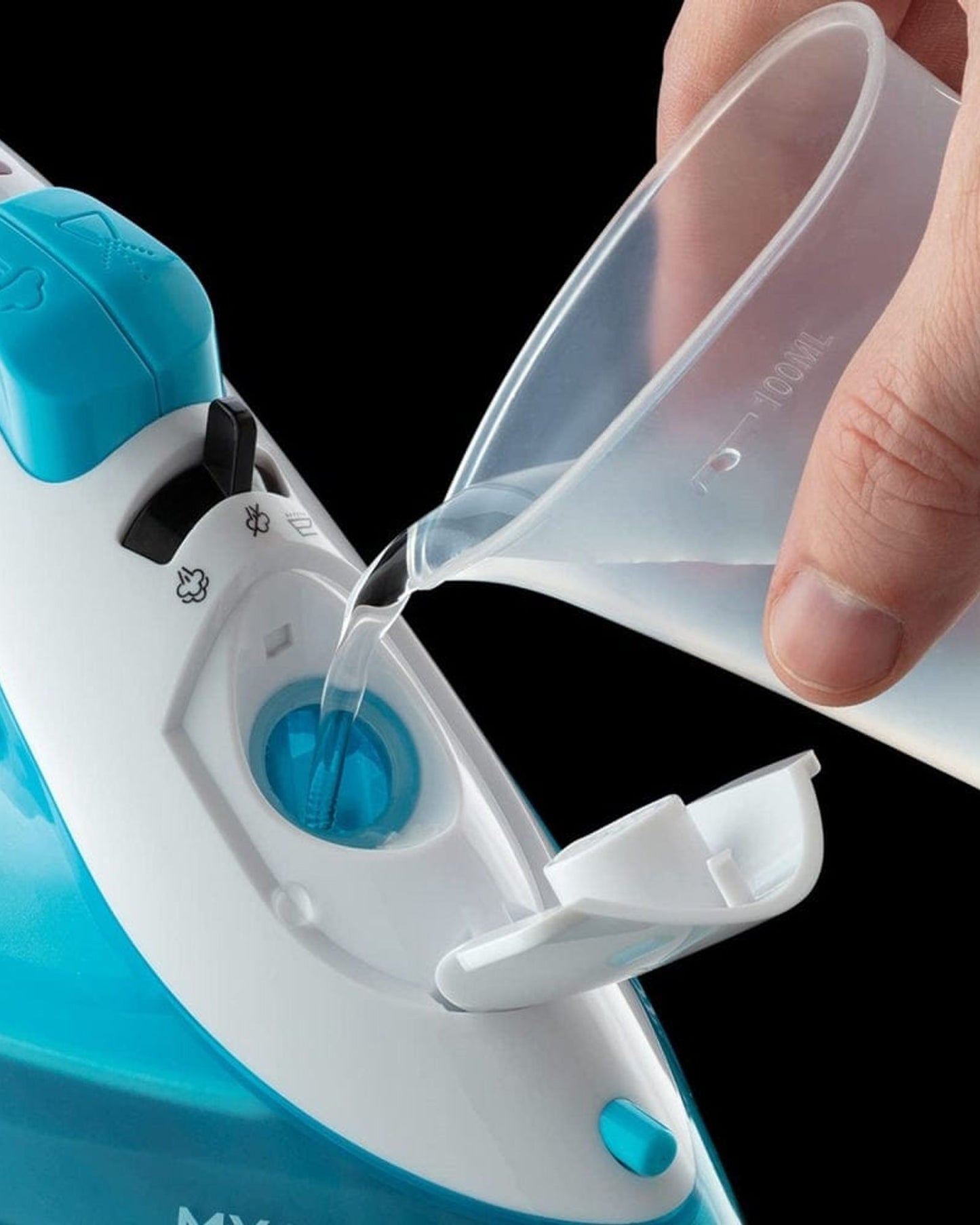 مكواة بخار راسل هوبز (25580) ماي آيرون - 1800 واط، قاعدة سيراميك، خزان 260 مل، سلك بطول 2 متر، تنظيف ذاتي، أزرق/أبيض - ضمان لمدة عام