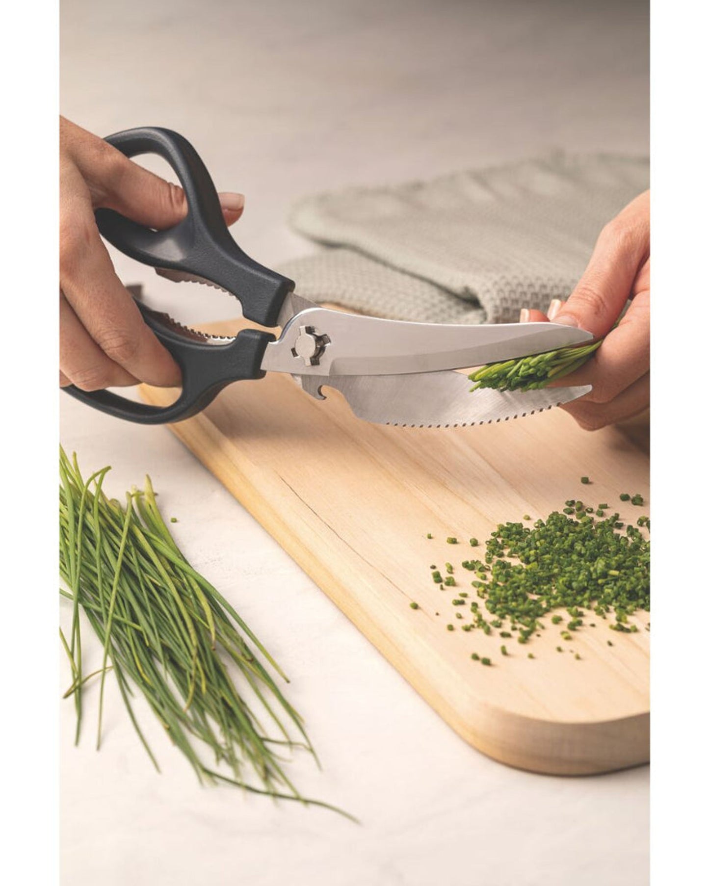 مقص نحت ترامونتينا بشفرات من الفولاذ المقاوم للصدأ ومقبض من البولي بروبيلين من أونيكس، 8 بوصات